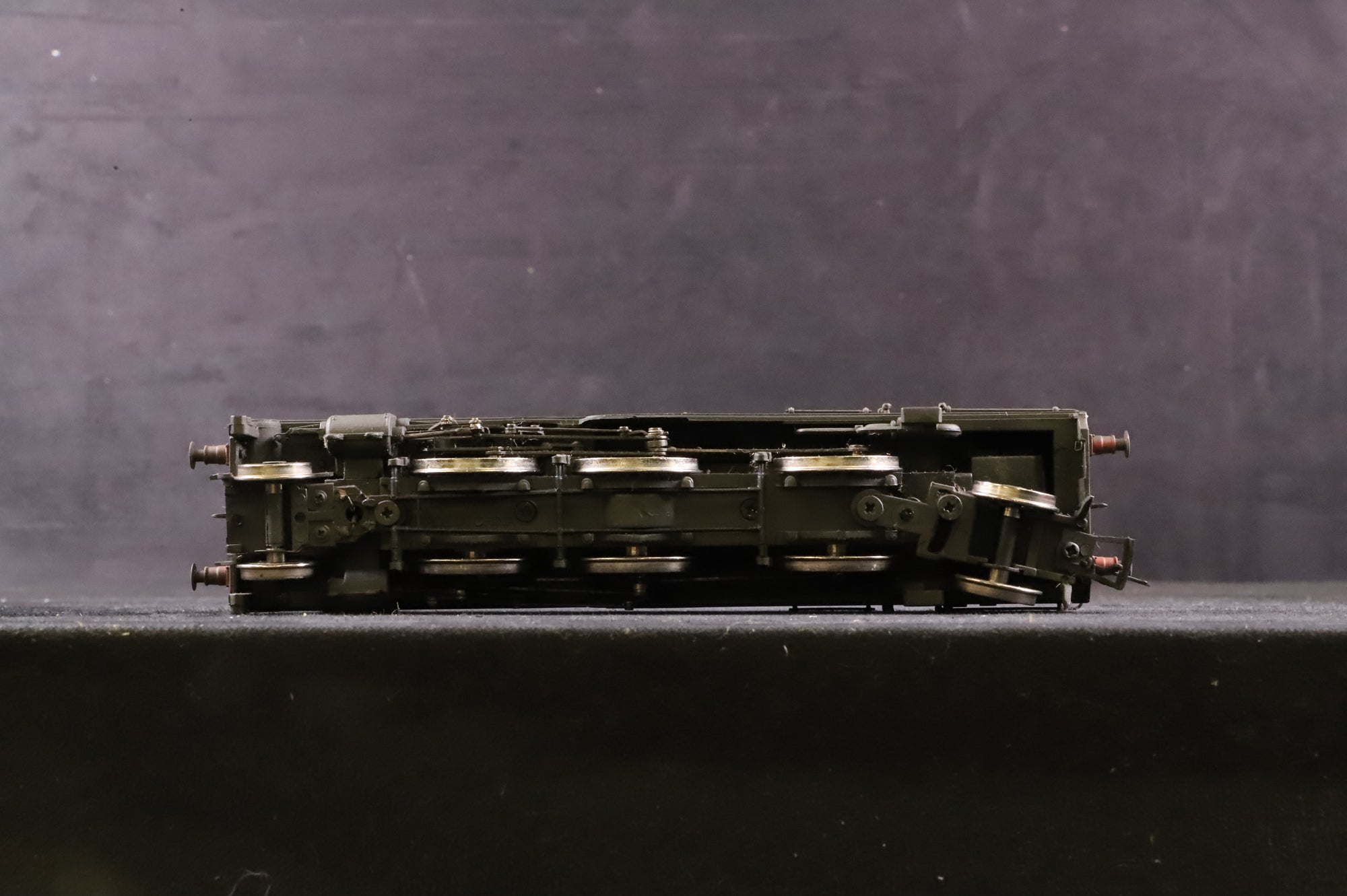 Bachmann OO 31-611 V1 Tank '67635' BR Lined Black L/C Weathered