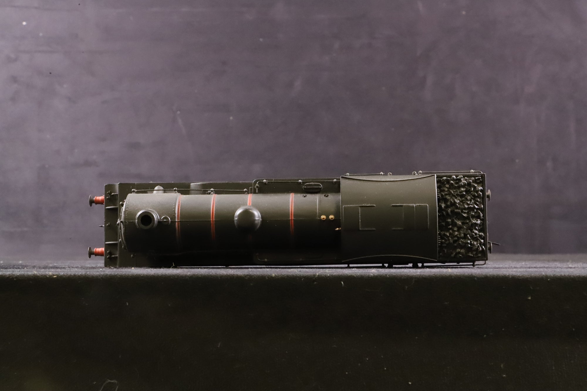 Bachmann OO 31-611 V1 Tank '67635' BR Lined Black L/C Weathered