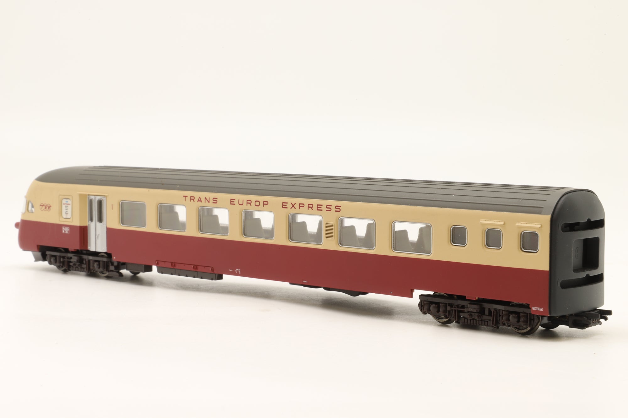 Rivarossi HO SBB TEE Gottardo 6 Car Set
