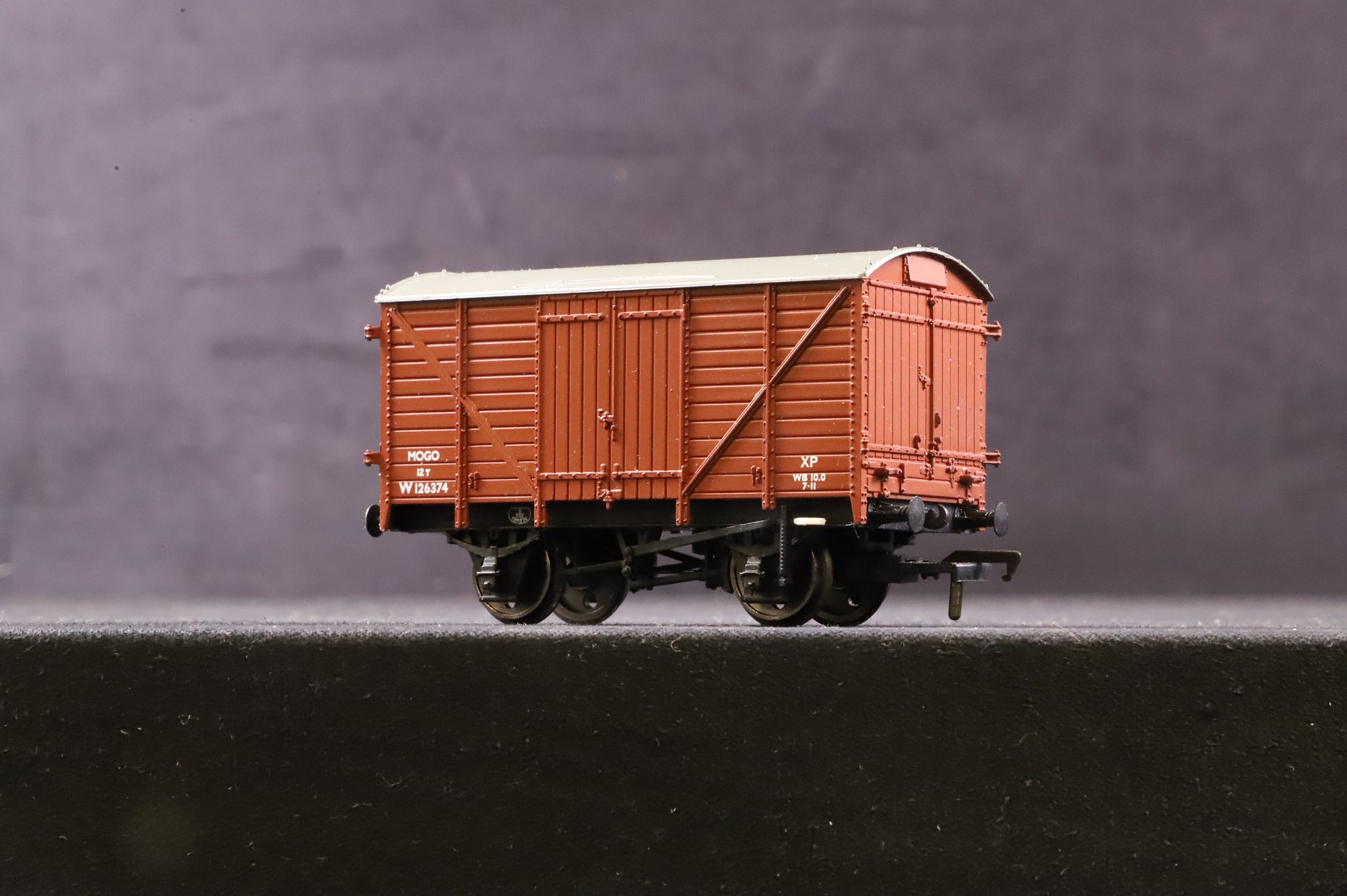 Bachmann OO Rake Of 5 Mixed BR Bauxite Vans