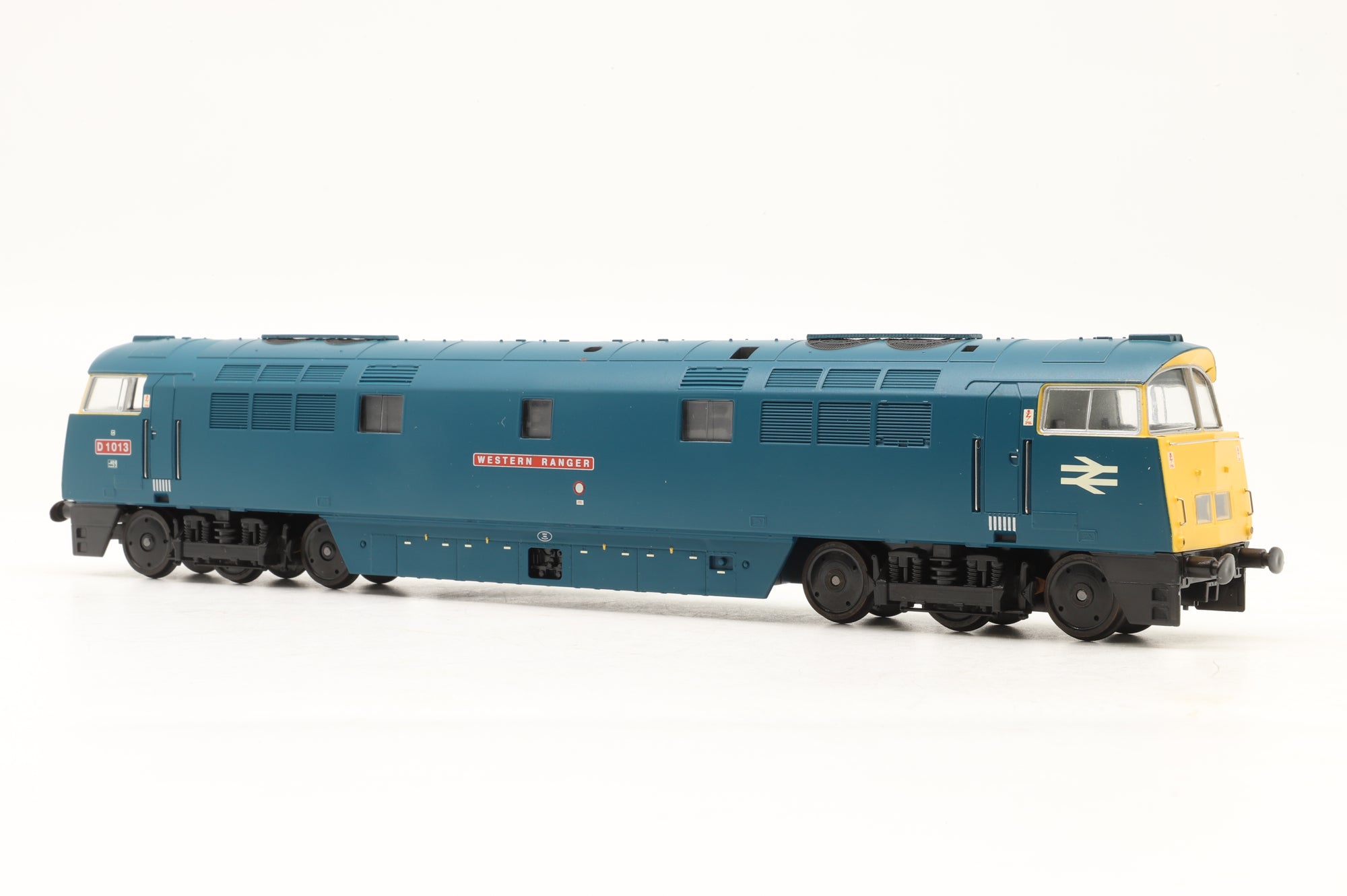 Heljan OO 5212 Class 52 D1013 'Western Ranger' BR Blue Yellow Ends