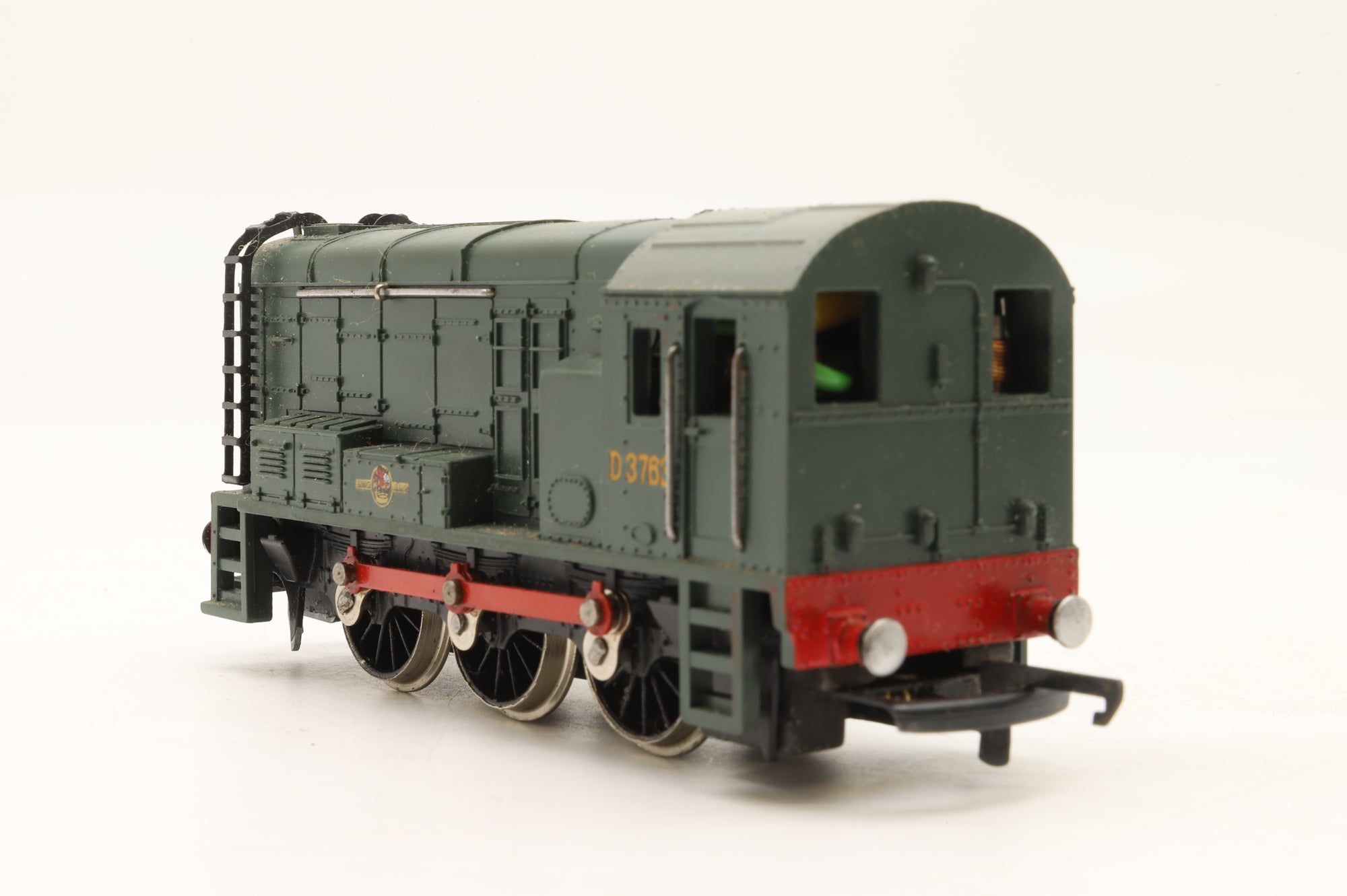 Wrenn OO W2231 Class 08 D3763 in BR Green