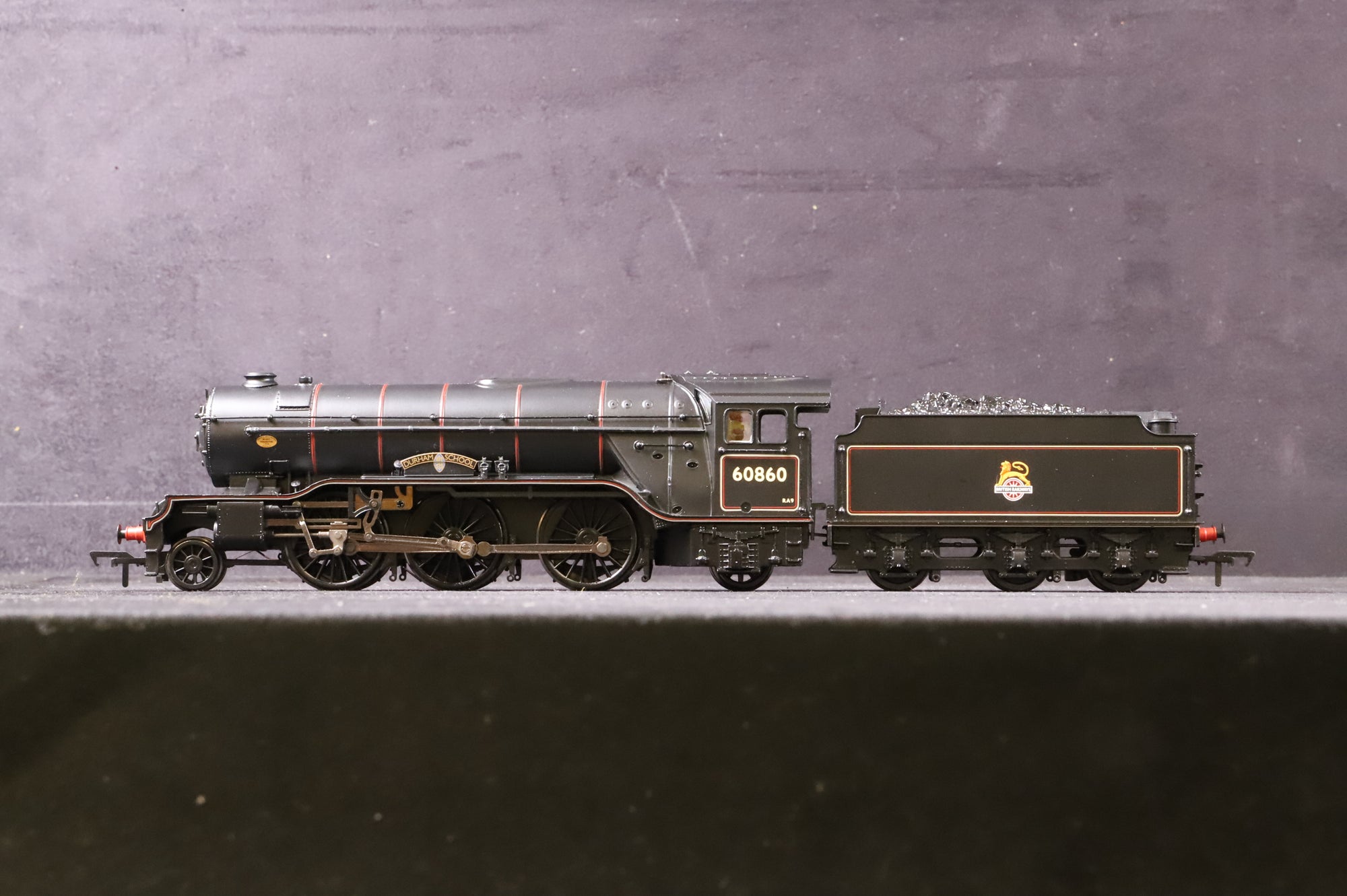 Bachmann OO 31-564 Class V2 '60860' 'Durham School' BR Black E/C DCC Fitted