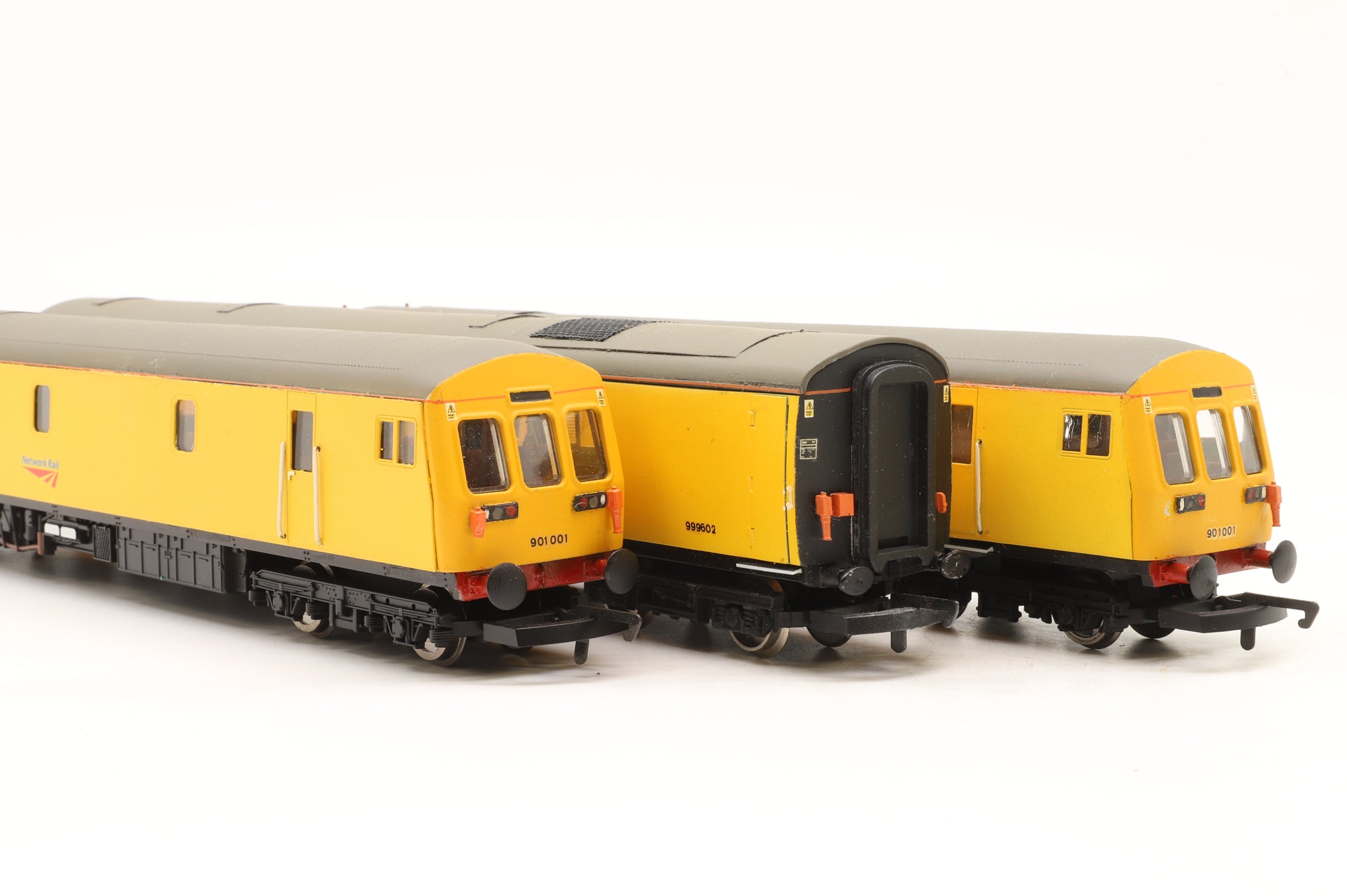 Hornby OO R2579A BR Class 901 3 Car DMU