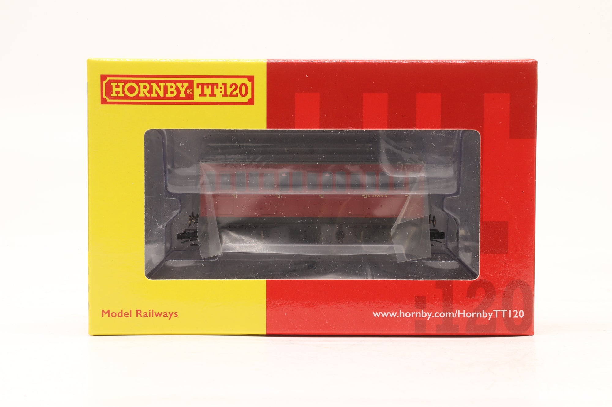 Hornby TT Rake of 4 BR 4 Wheel Coaches