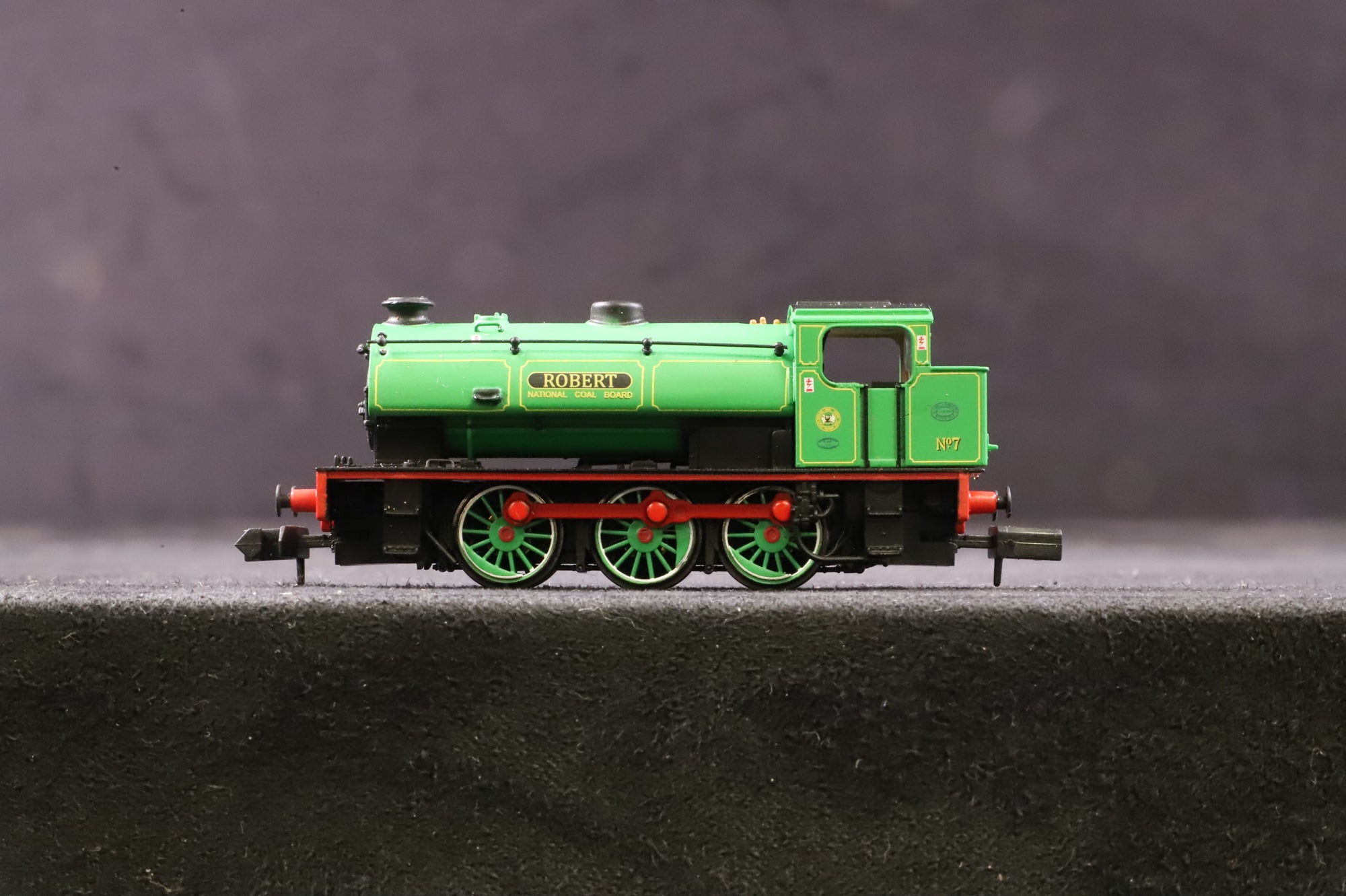 EFE Rail N E85510 Class J94 'Robert' NCB Green DCC Fitted