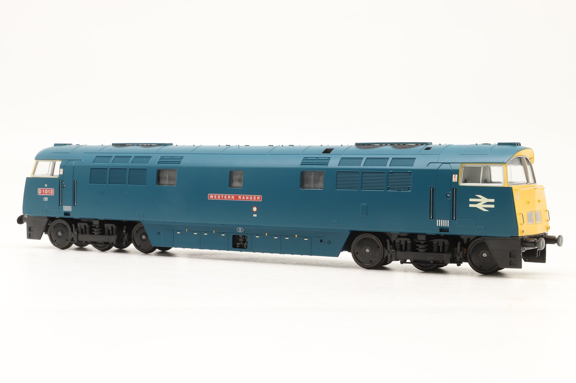 Heljan OO 5212 Class 52 D1013 'Western Ranger' BR Blue Yellow Ends