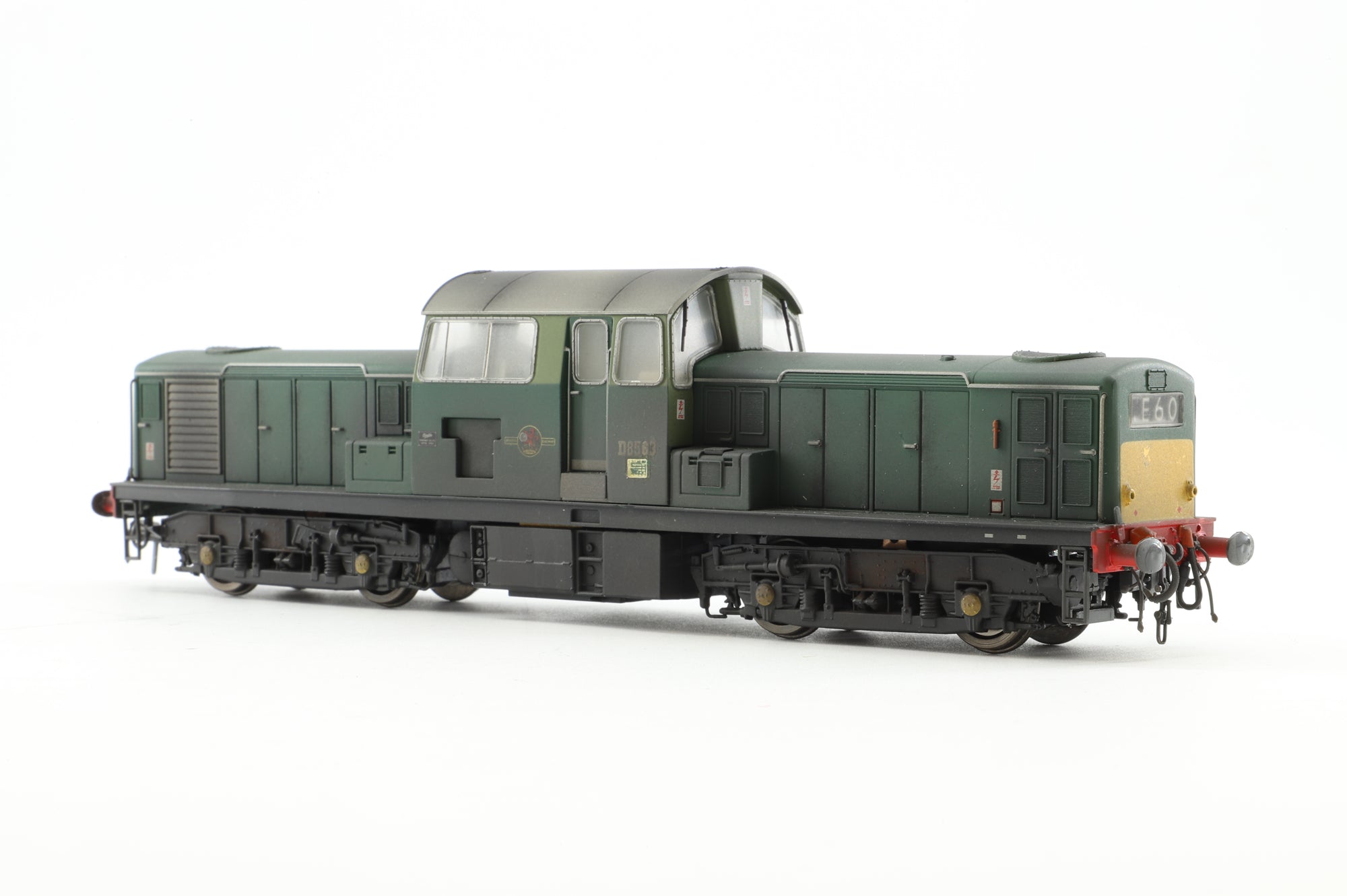 WORKSHOP Heljan OO 1716 Class 17 'D8585' BR Green With Small Yellow Panels Weathered DCC Fitted
