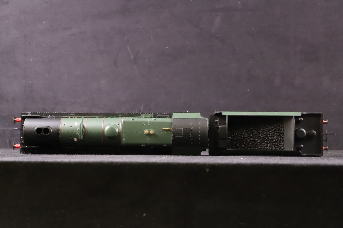 WORKSHOP Hornby OO R2630 Royal Scot Class 7P &#39;46146&#39; &#39;The Rifle Brigade&#39; BR Green L/C Non Runner