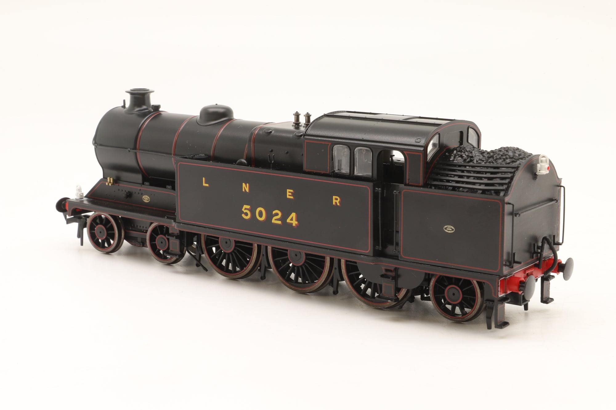 Sonic Models OO S4101-05 LNER A5 Black with Red Lining '5024'