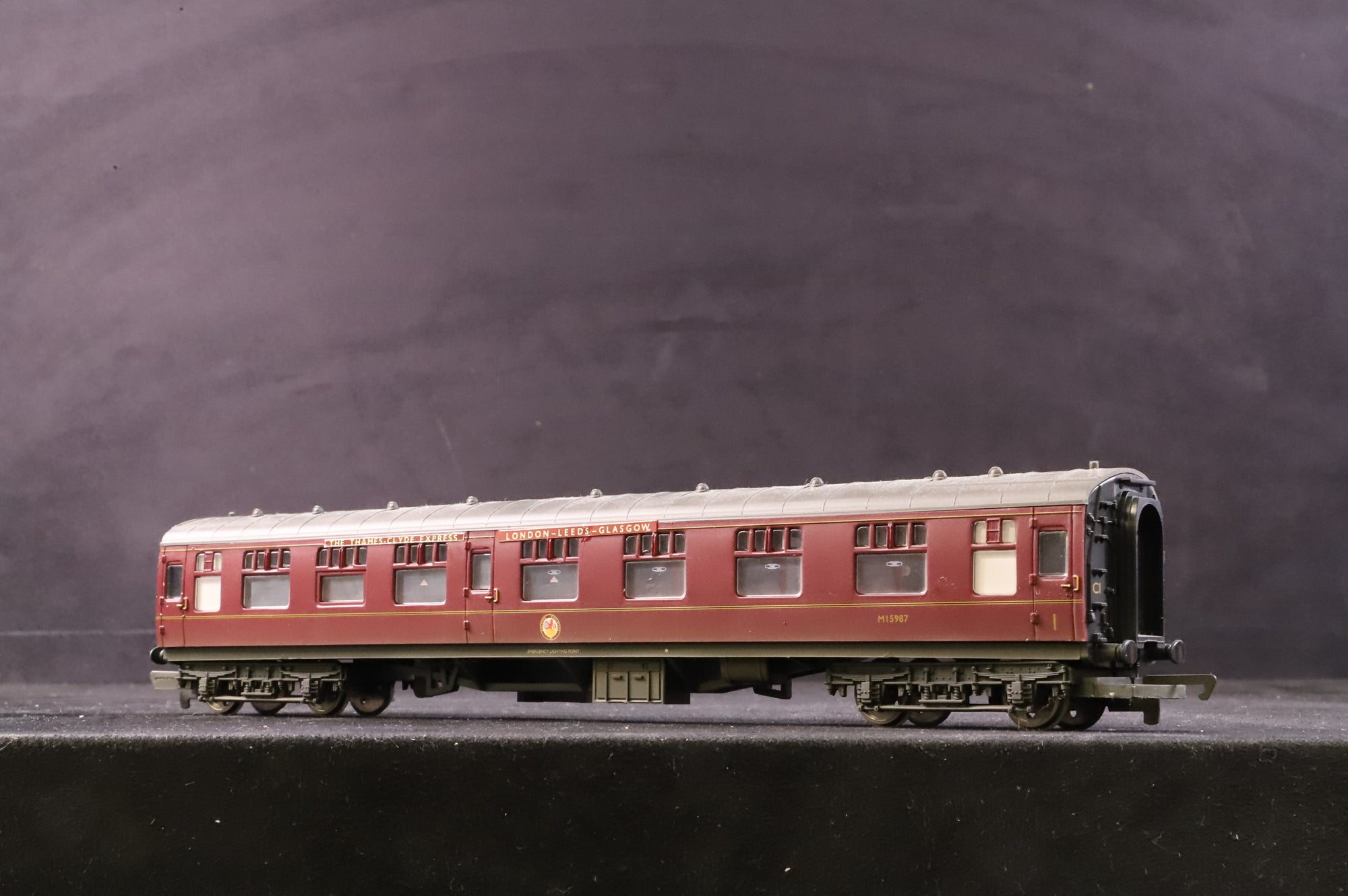 Hornby OO R2329M Thames - Clyde Express Train Pack Ltd Ed 1264/ 1500