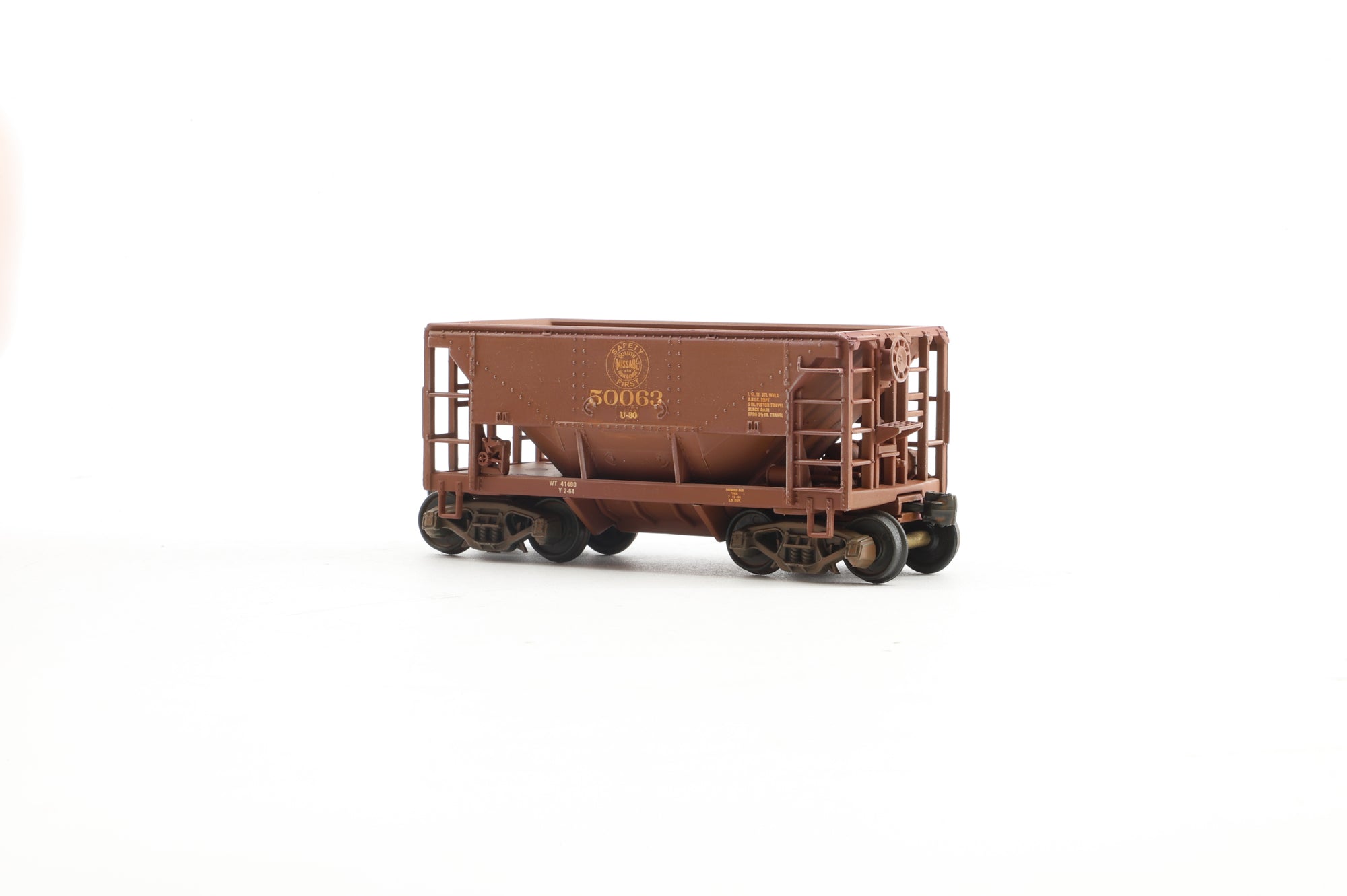 Walthers HO 932-4462 12-Pack of Ore Cars in DMIR Brown - Pro-Customised/Weathered