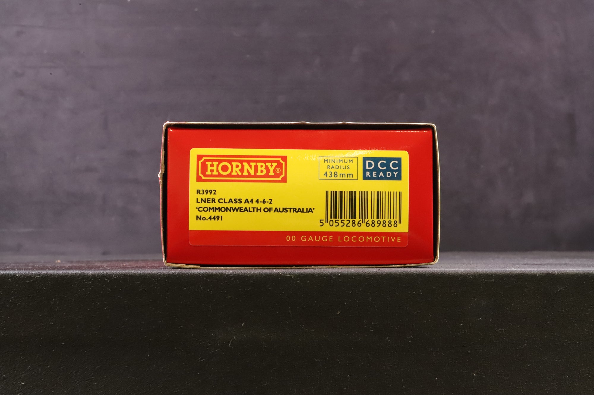 Hornby OO R3992 Class A4 4491 'Commonwealth of Australia' in LNER Blue