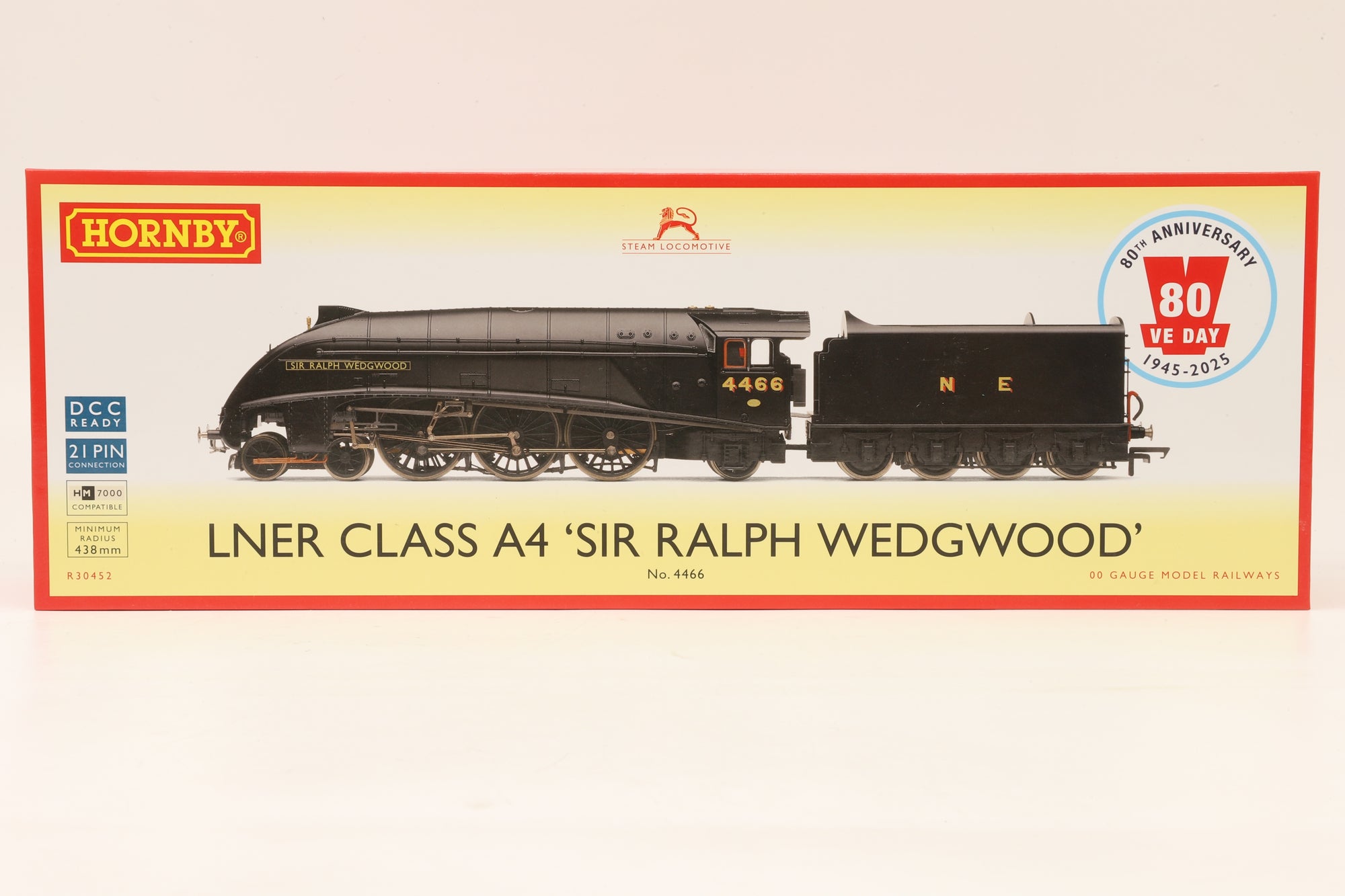 Hornby OO R30452 Class A4 '4466' 'Sir Ralph Wedgwood' NE Black