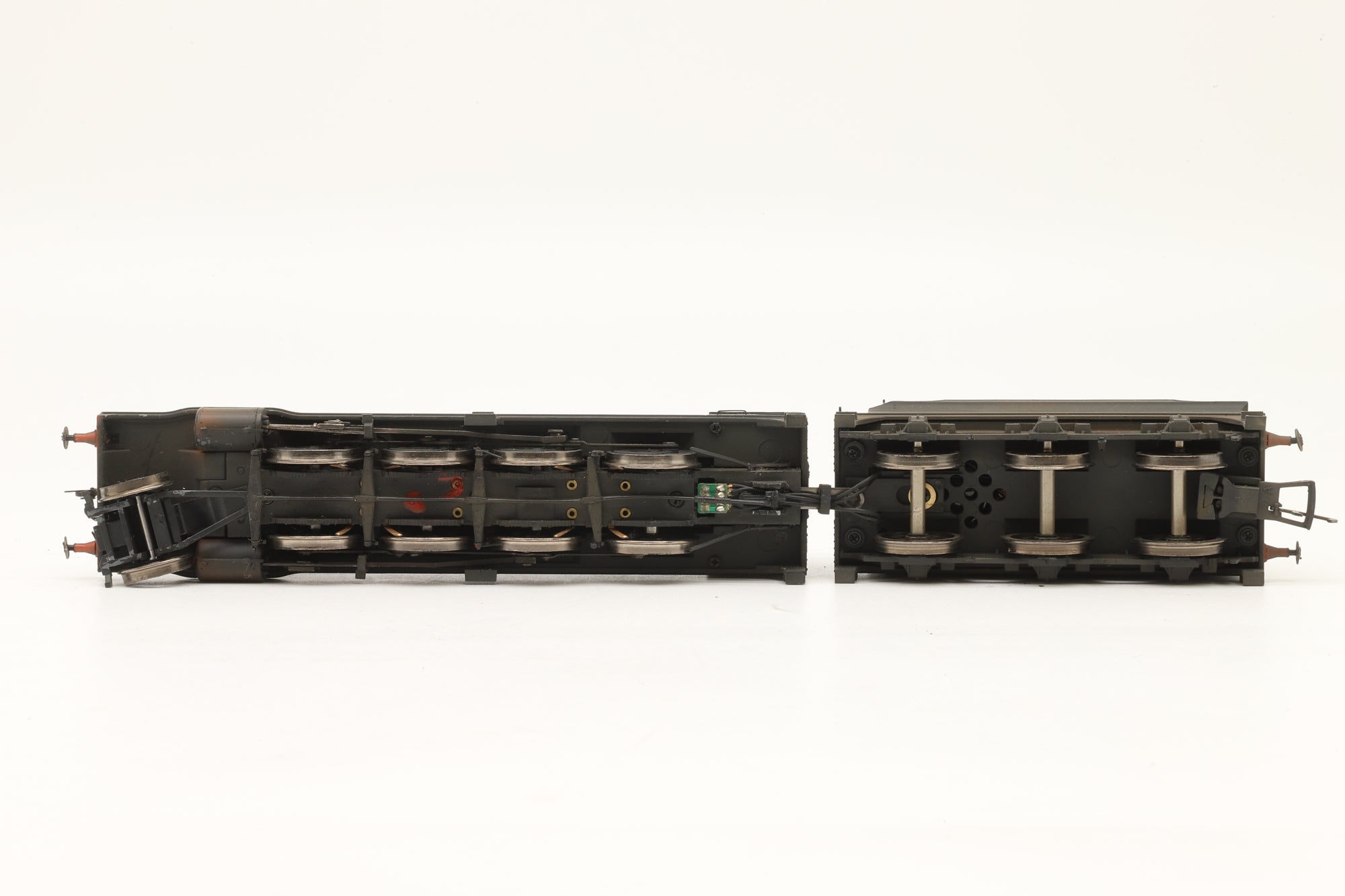 Bachmann OO 31-128 3000 Class ROD No.3036 in BR Black w/ Early Crests – TTS Sound & Weathered