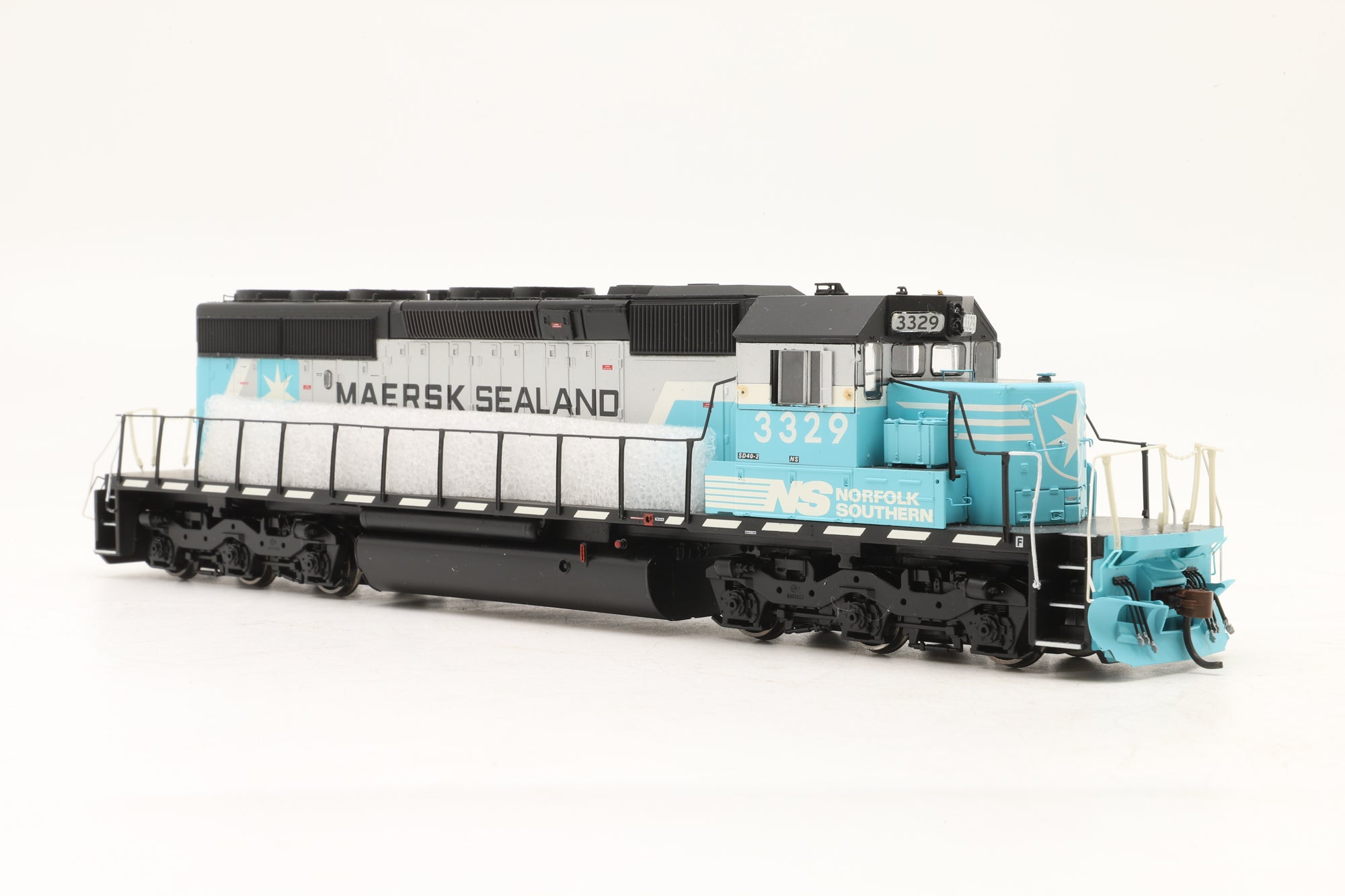 WORKSHOP Athearn HO ATH95266 SD40-2 3329 in Maersk Sealand Livery