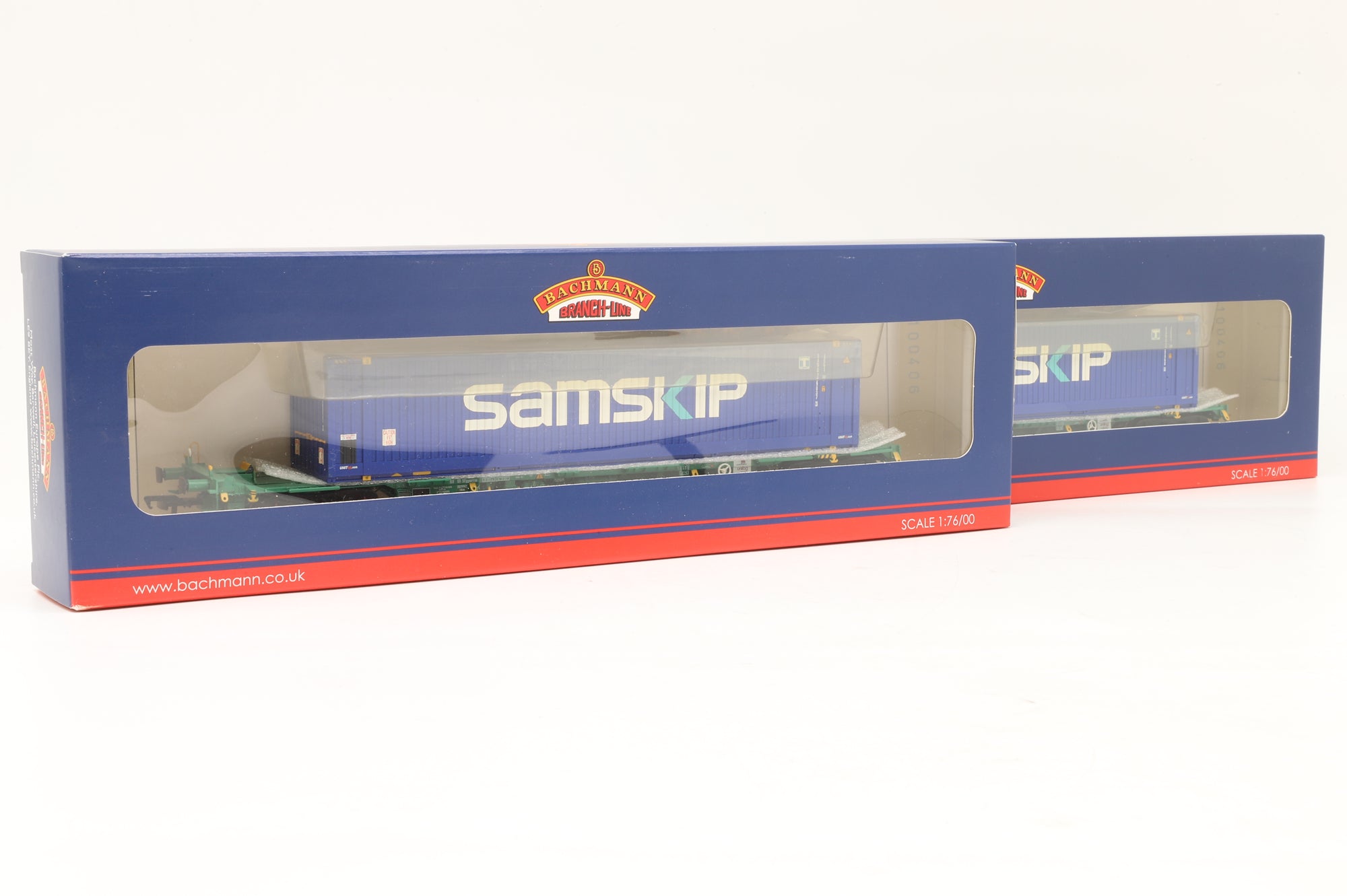 Bachmann OO 37-309 Intermodal Bogie Wagons With 2 45ft Containers 'Samskip'