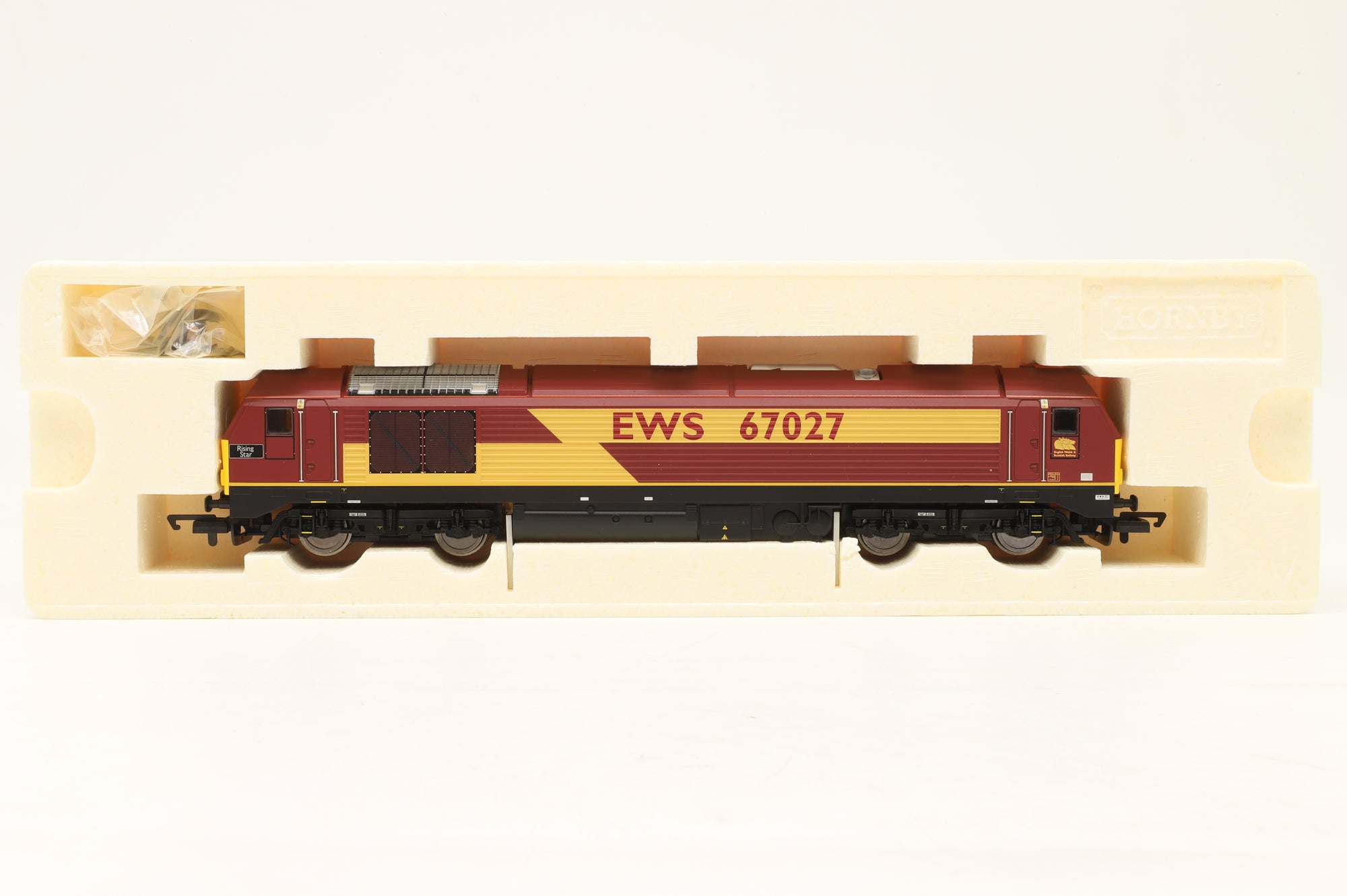 Hornby OO R2522 Class 67 '67027' 'Rising Star' Diesel EWS