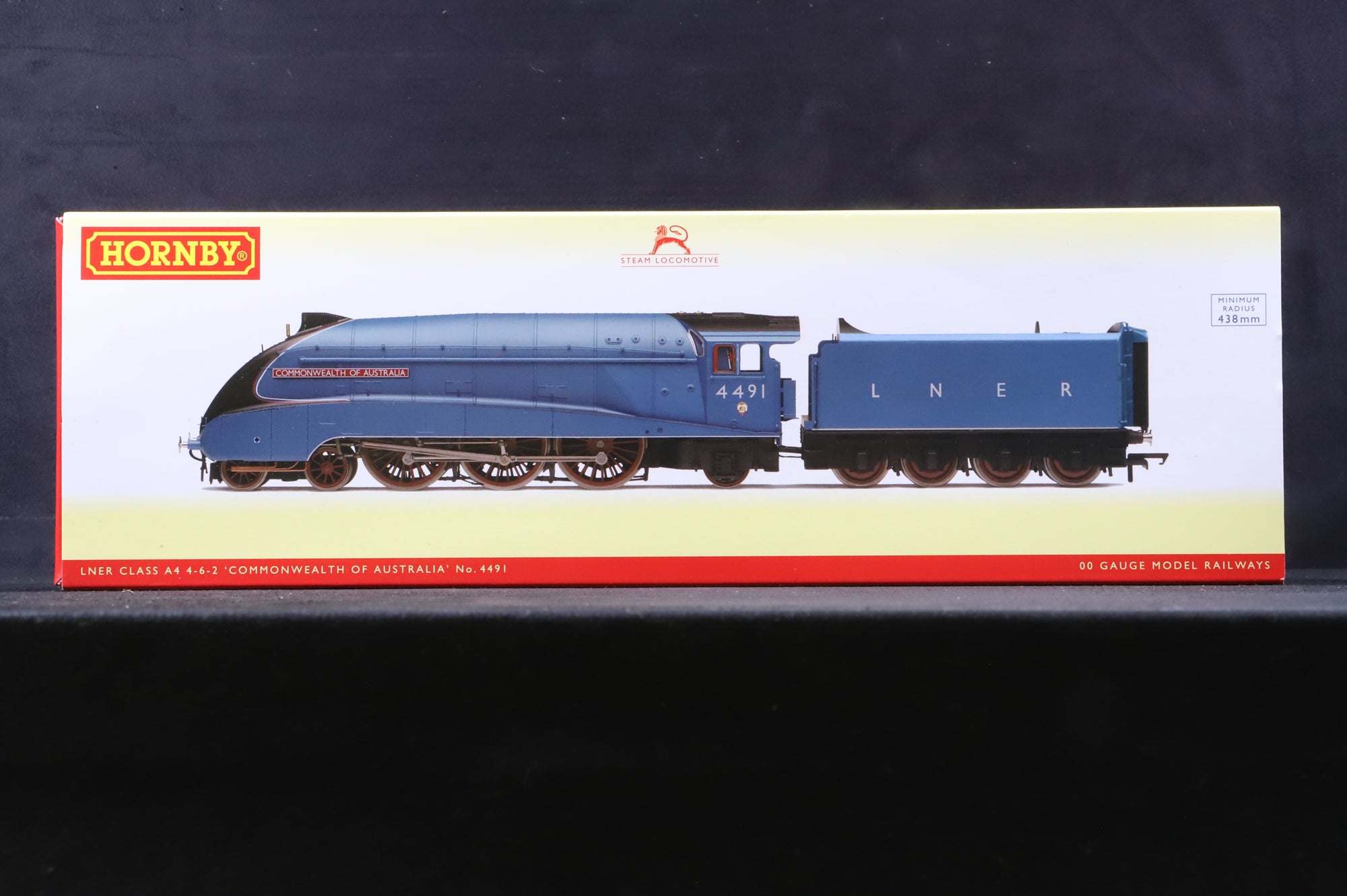 Hornby OO R3992 Class A4 4491 'Commonwealth of Australia' in LNER Blue