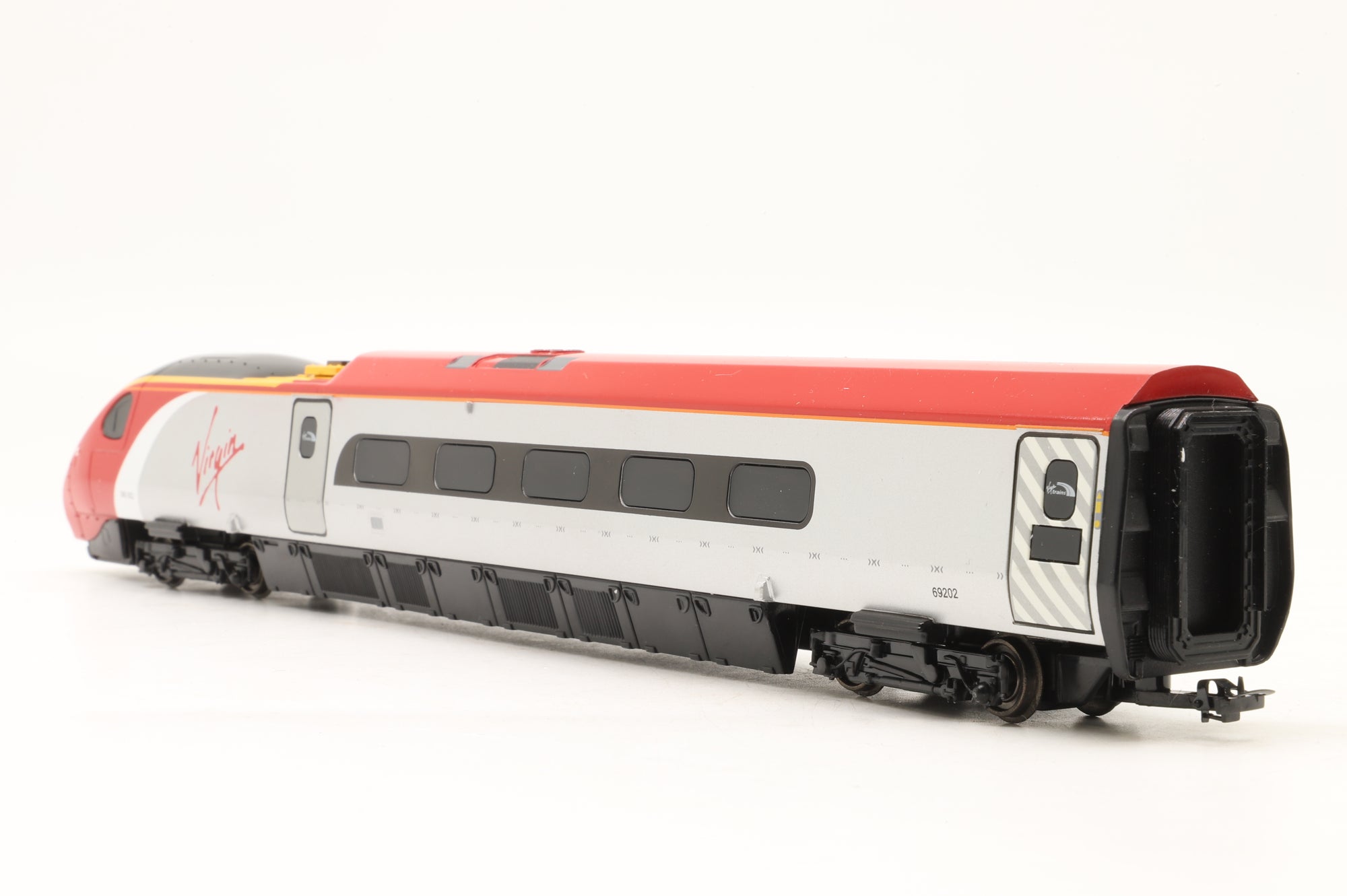 Dapol OO D390-2 Virgin Pendolino 'Red Revolution'