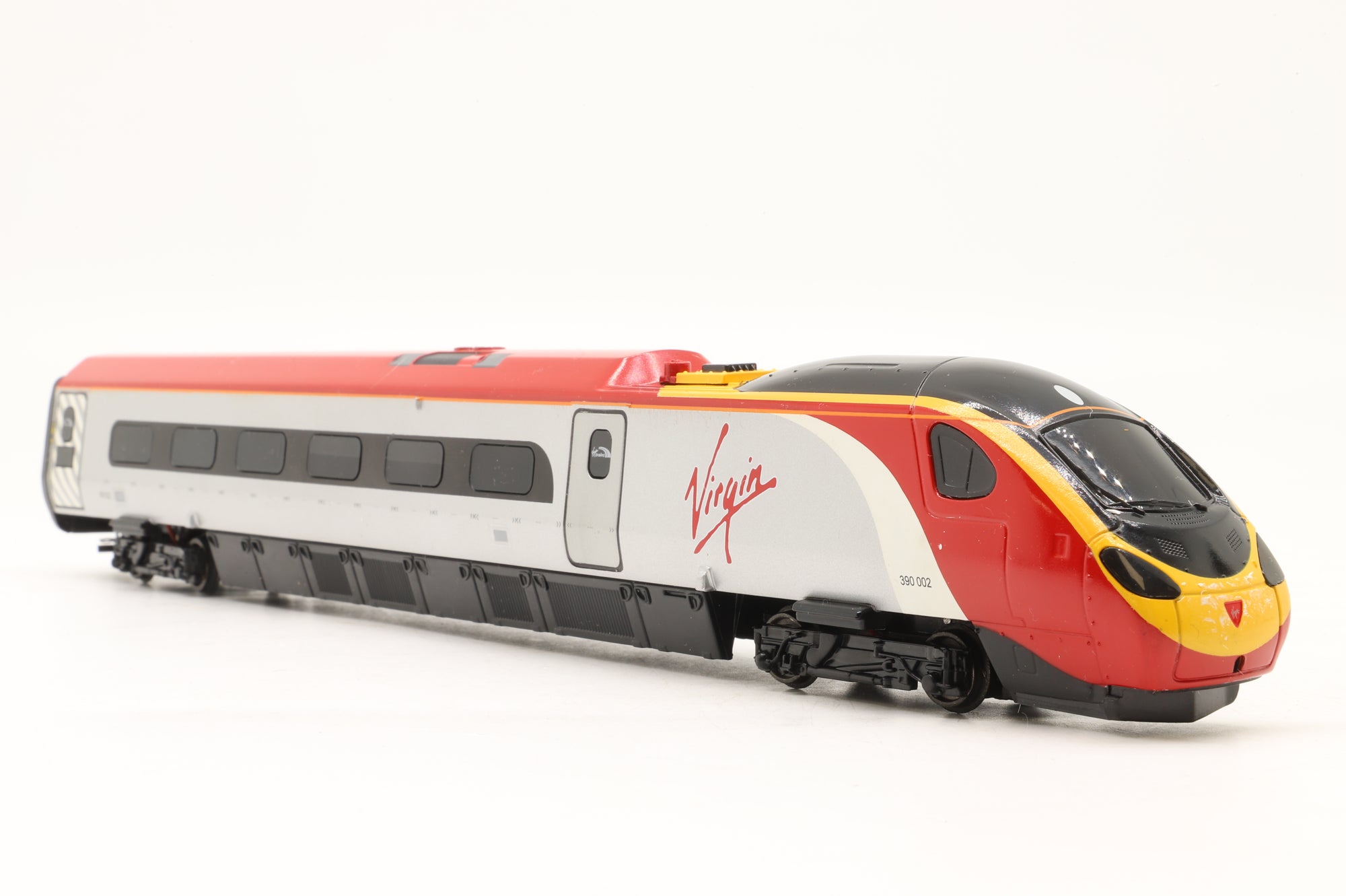 Dapol OO D390-2 Virgin Pendolino 'Red Revolution'