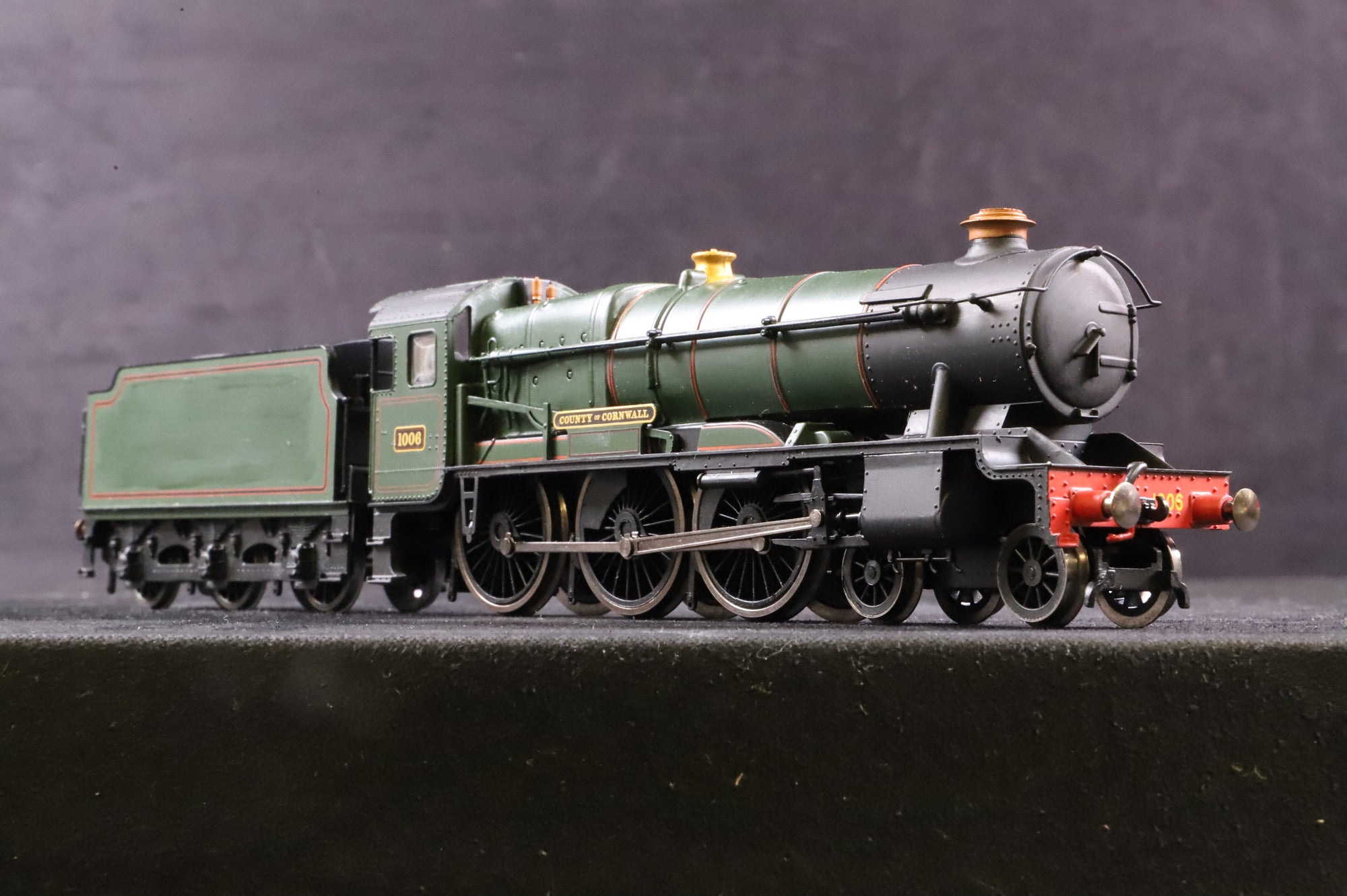 WORKSHOP Hornby OO County Class '1006' 'County Of Cornwall' BR Green Repainted