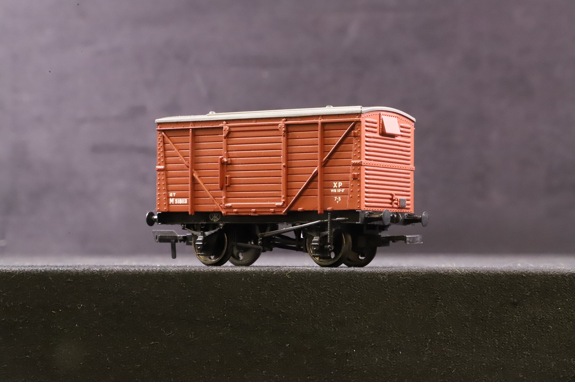 Bachmann OO Rake Of 5 Mixed BR Bauxite Vans