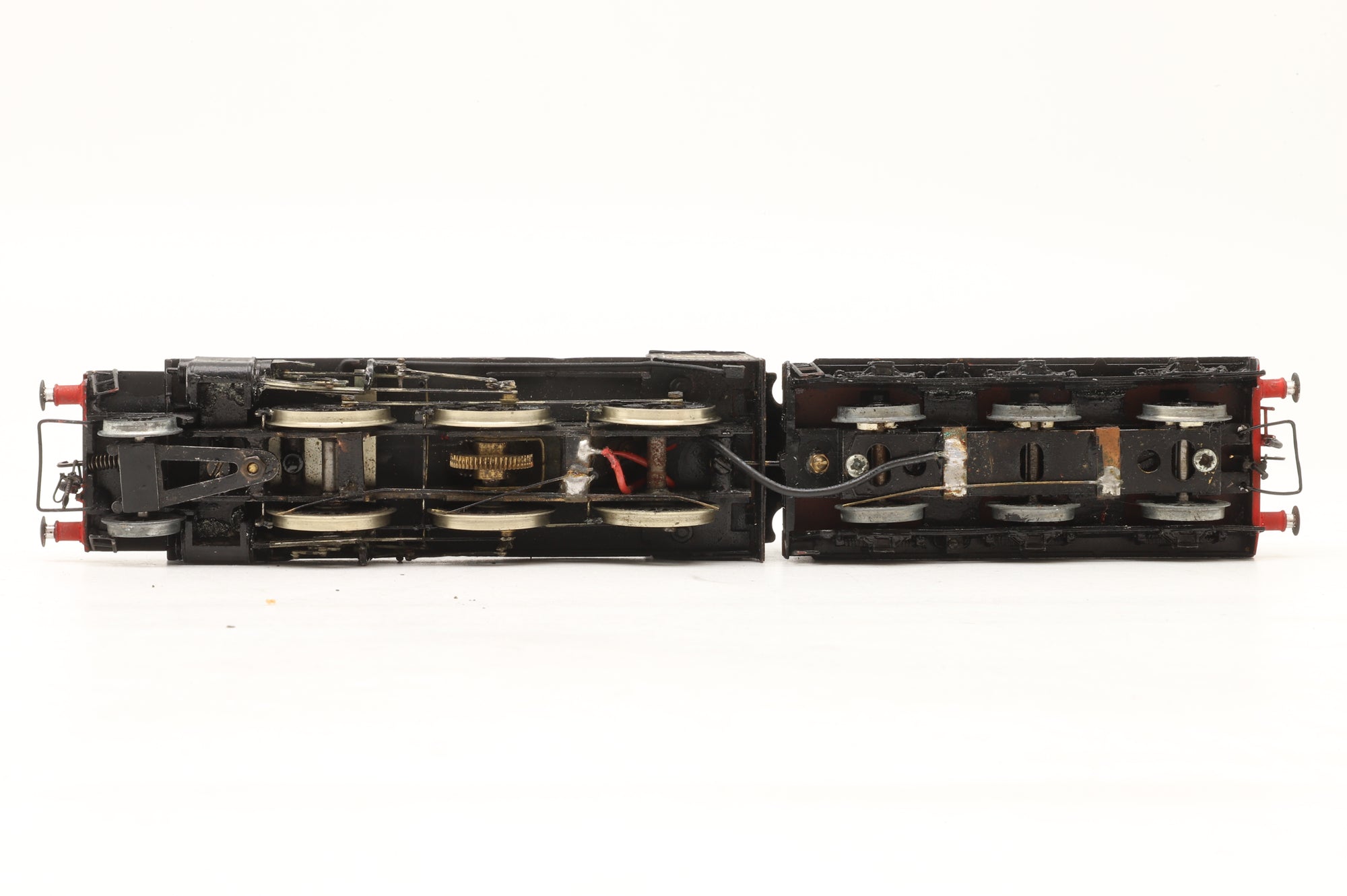 Nu-Cast OO E323 LMS Ivatt 2-6-0 '46451' BR Lined Black E/C Kit Built
