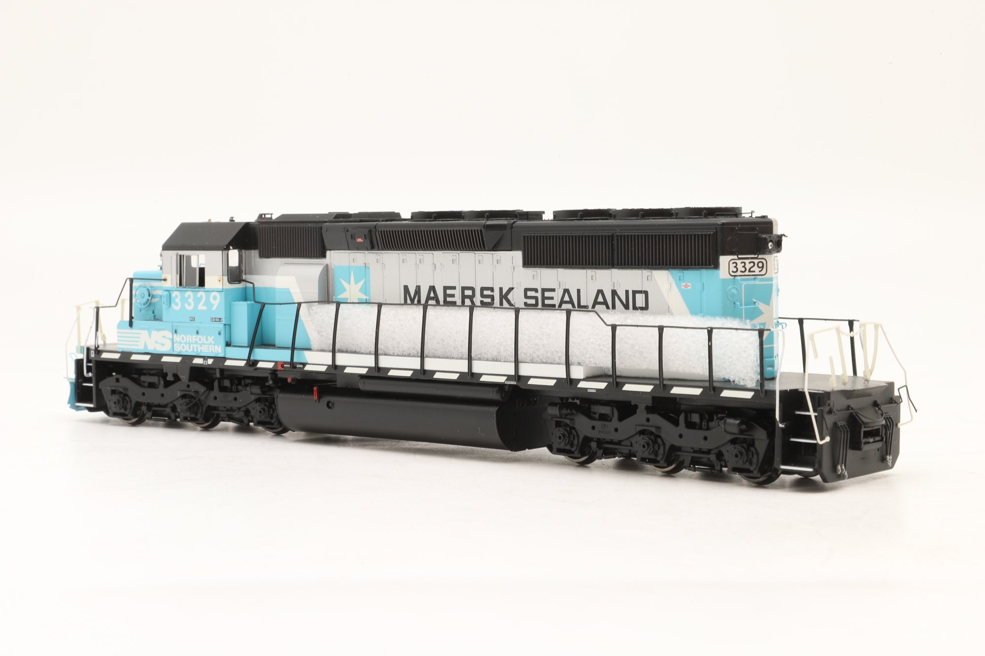 WORKSHOP Athearn HO ATH95266 SD40-2 3329 in Maersk Sealand Livery