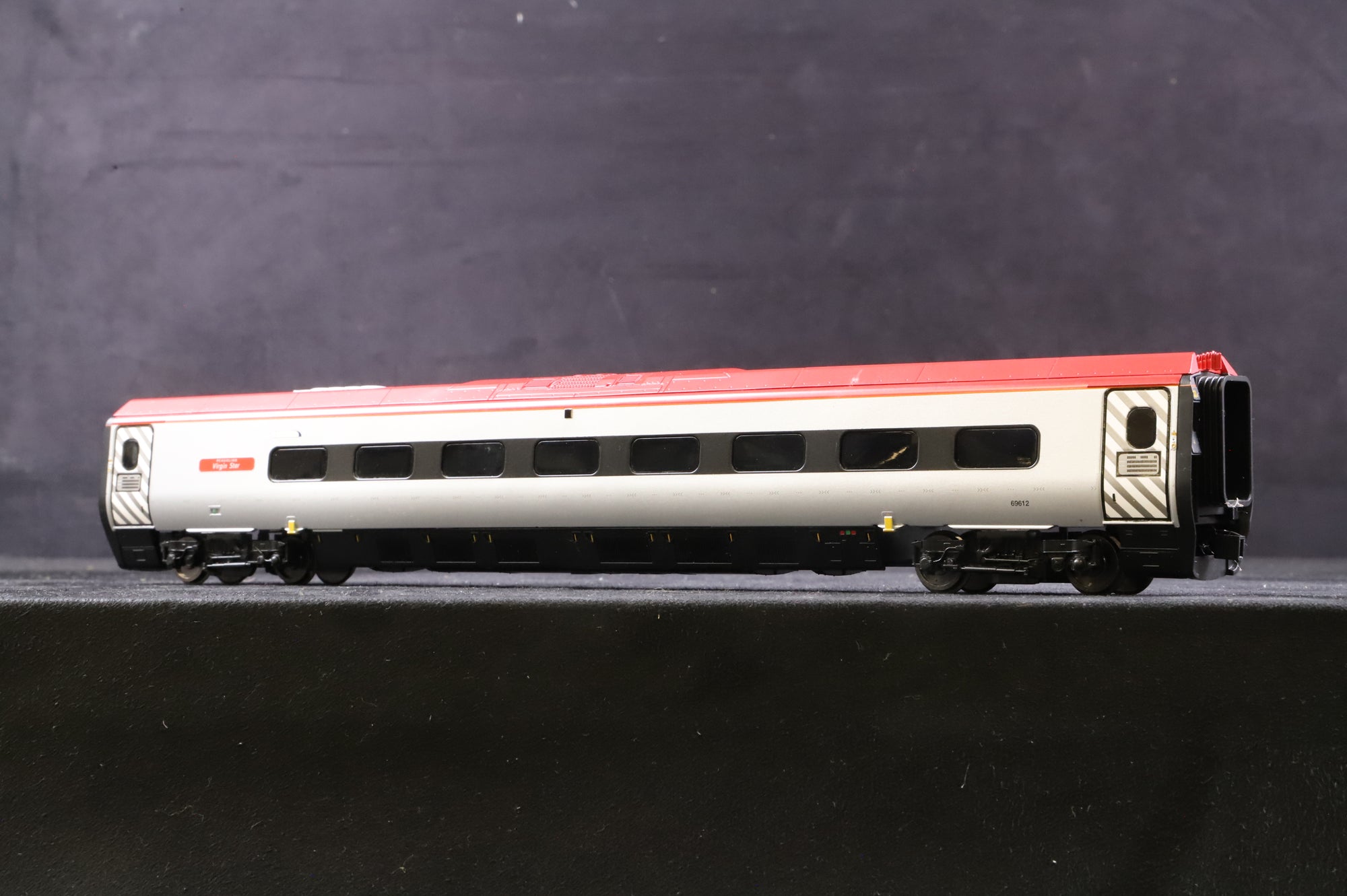Hornby OO Virgin Pendolino 6 Car Set DCC Fitted