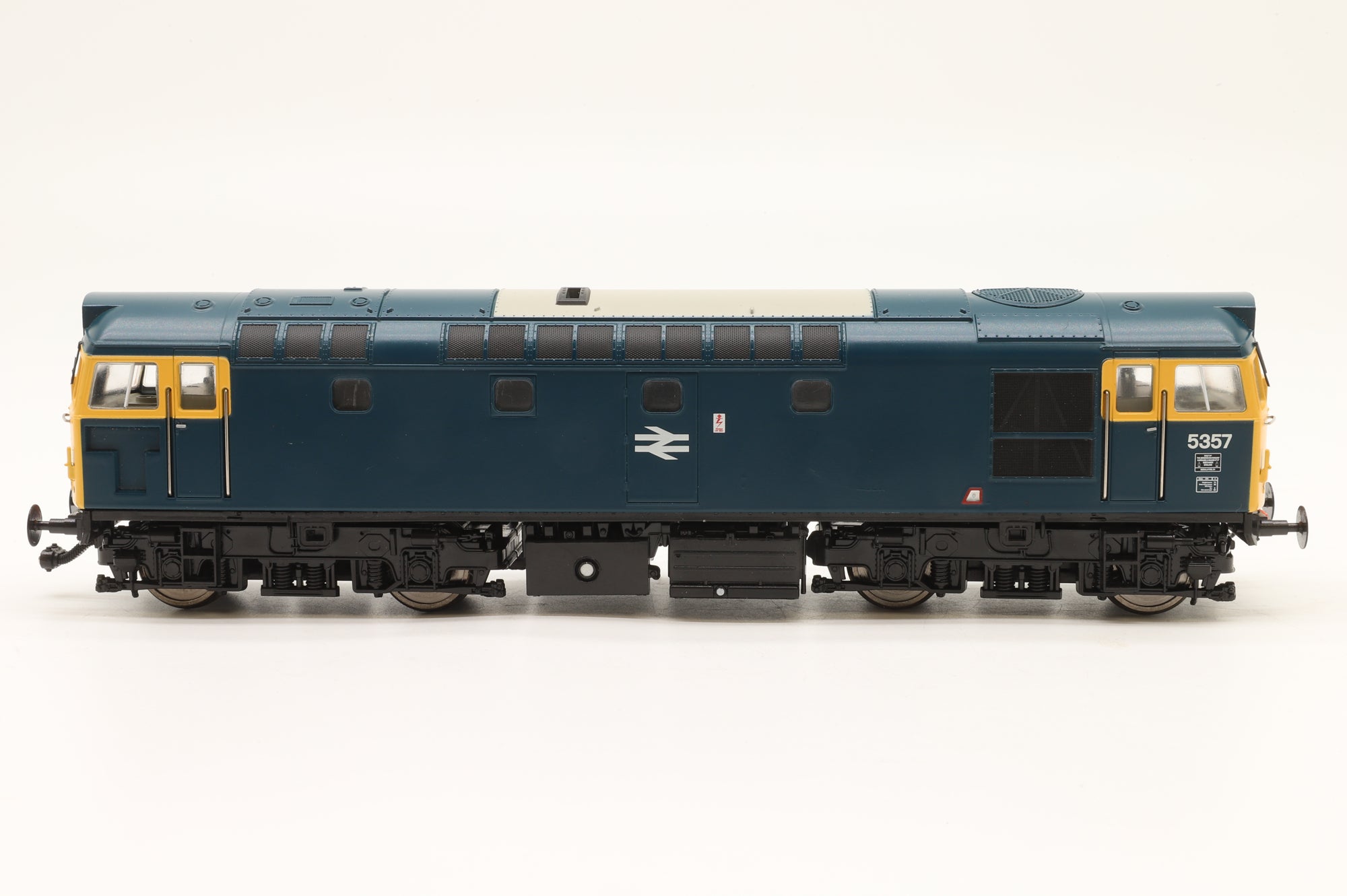 Heljan OO 2732 Class 27 5357 in BR Blue - DCC Sound