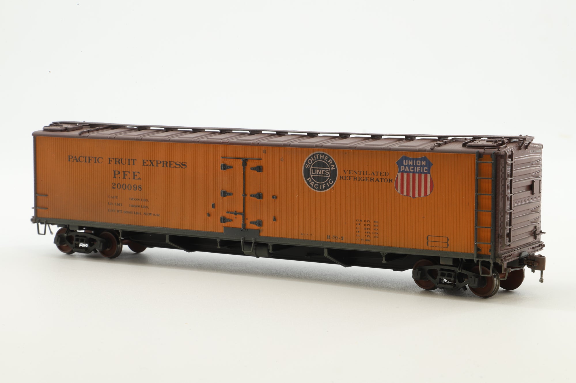 Precision Scale HO Brass 16686.1 PFE Ice Reefer Class R70-2 52' '200098'  Weathered