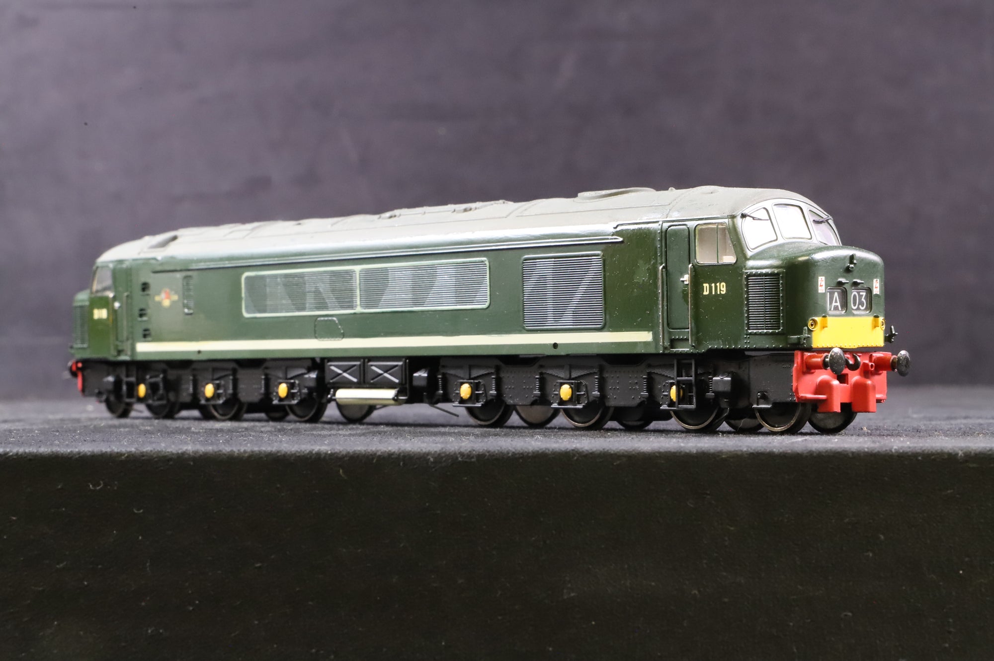 WORKSHOP Bachmann OO 32-677 Class 45 'D119' BR Green L/C Renumbered & Glossed