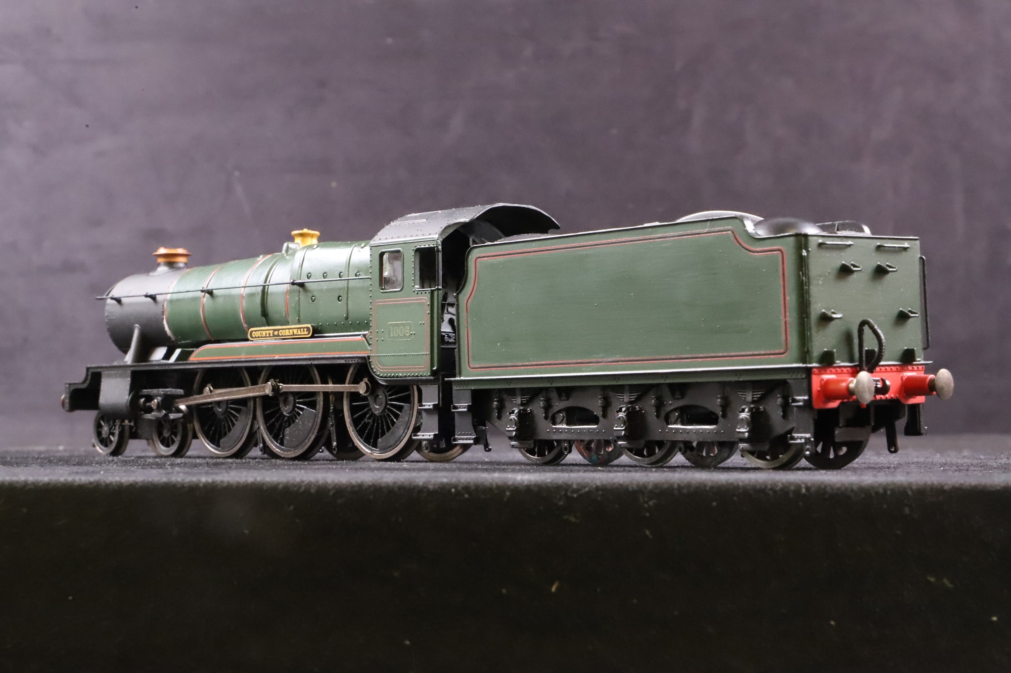 WORKSHOP Hornby OO County Class '1006' 'County Of Cornwall' BR Green Repainted