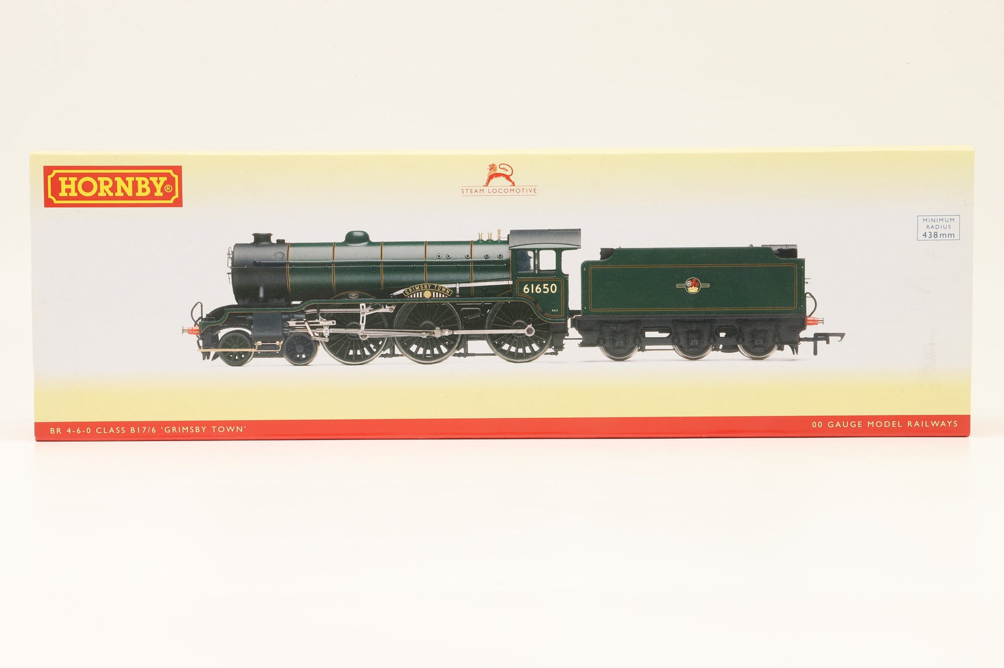 Hornby OO R2922 Class B17/6 '61650' Grimsby Town' BR Green L/C
