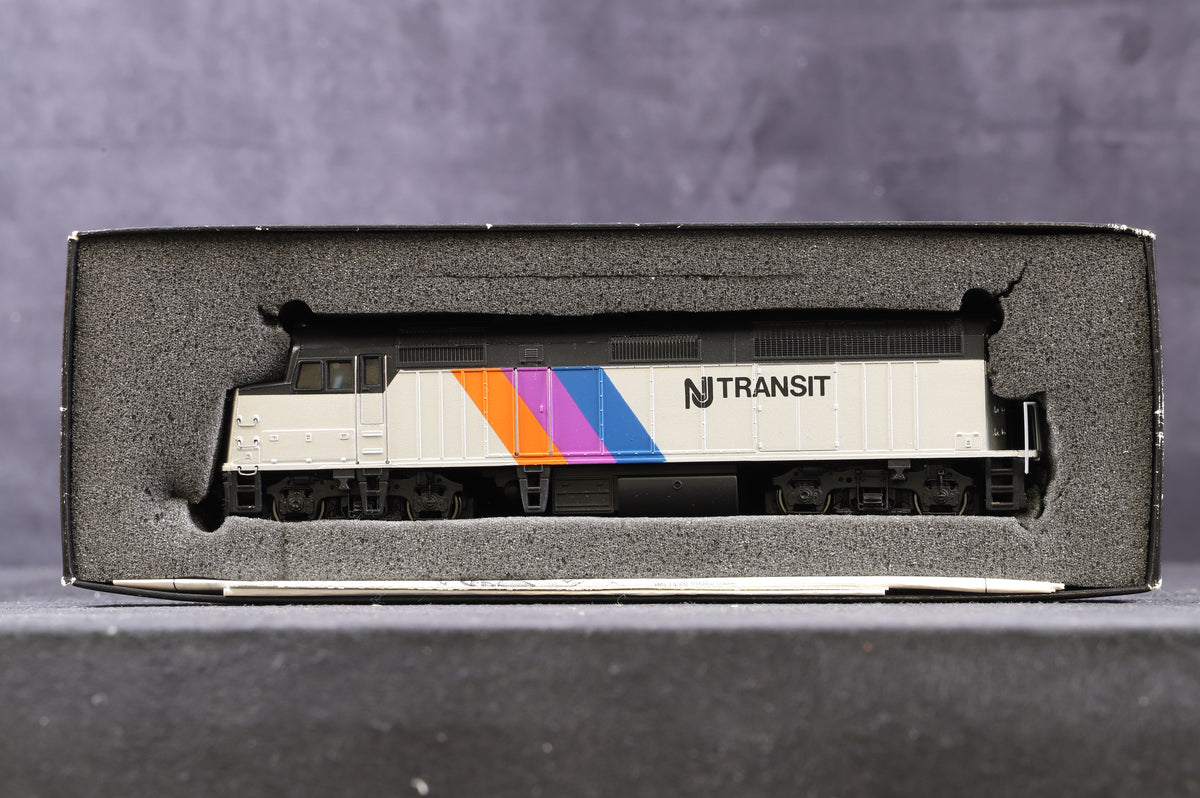 Spectrum HO 87009 EMD F40 PH Diesel Locomotive New Jersey Transit