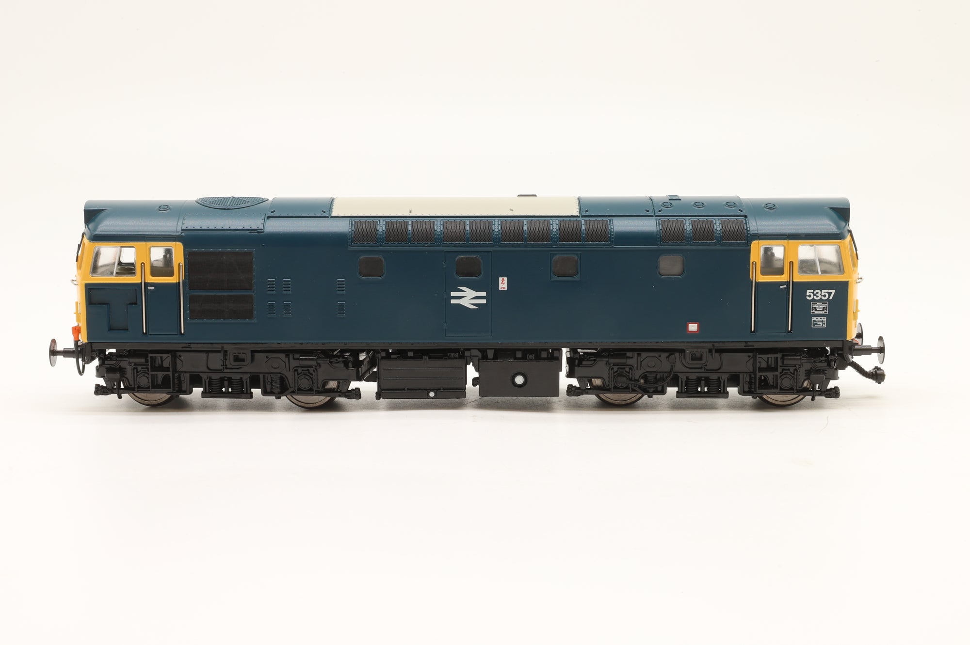 Heljan OO 2732 Class 27 5357 in BR Blue - DCC Sound
