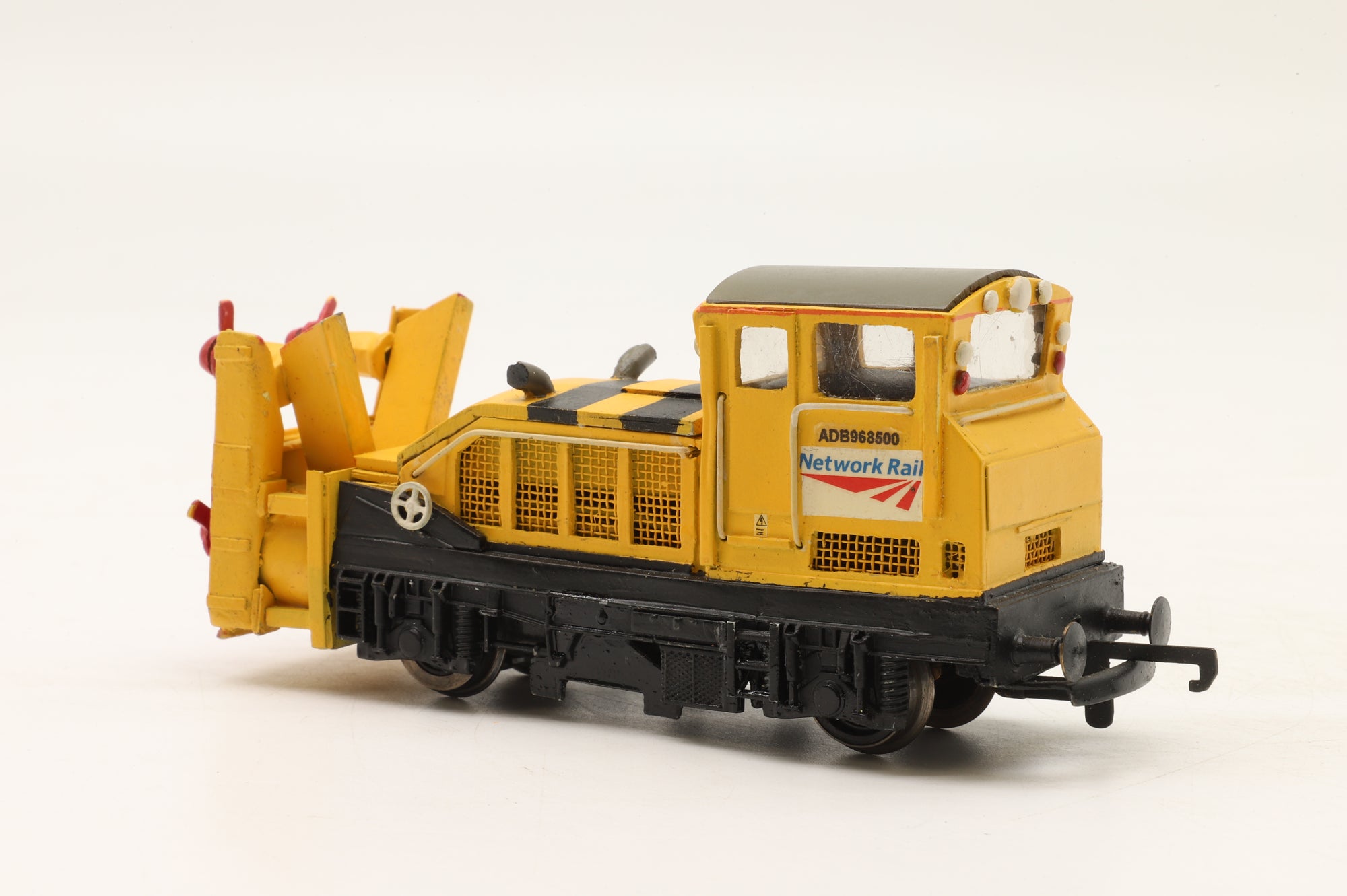 Custom/Scratch Built OO Beilhack Self-Propelled Rotary Snowblower ADB968500 in Network Rail Yellow