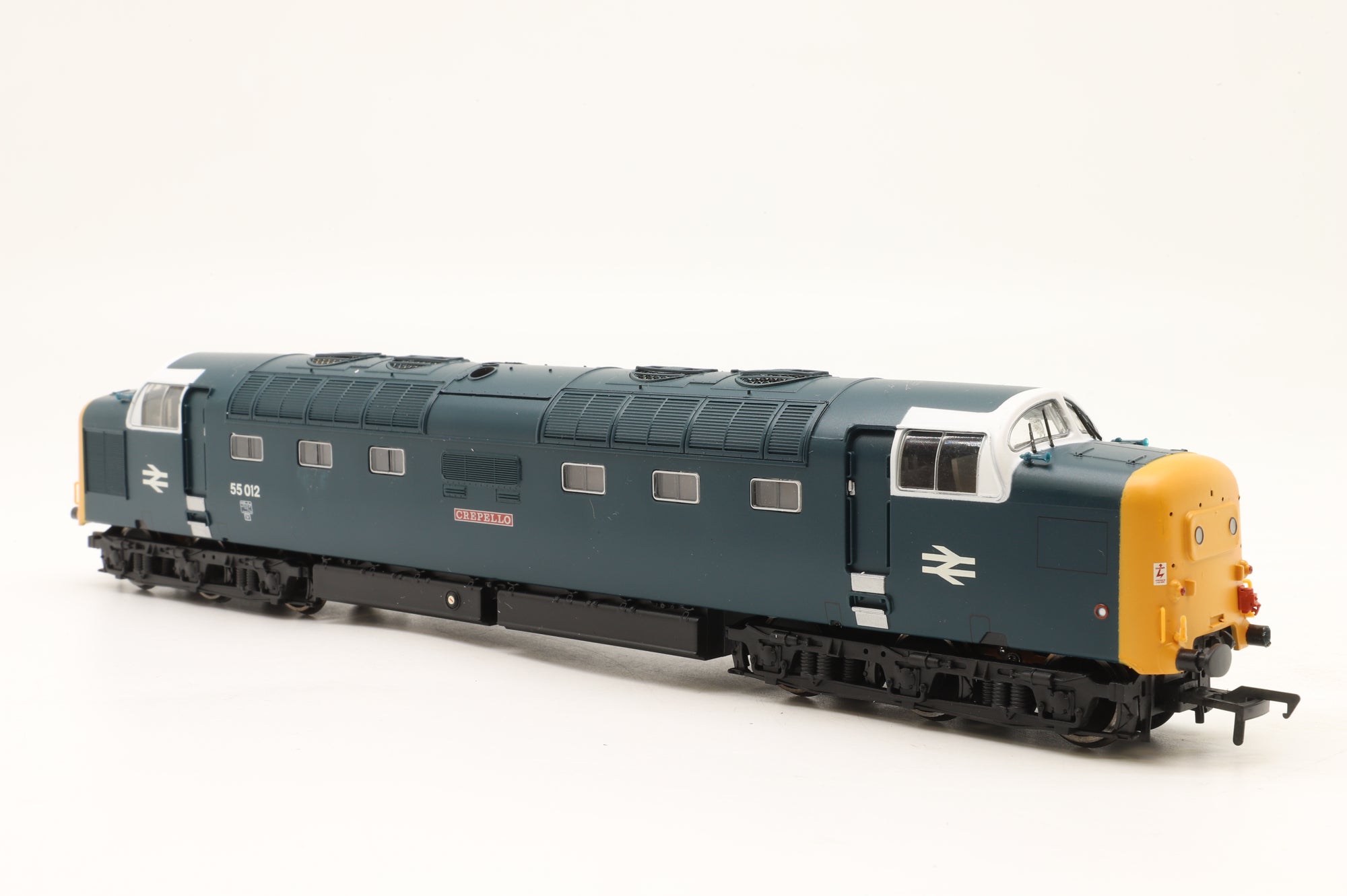 Bachmann OO 32-527 Class 55 Deltic 55012 'Crepello' in BR Blue w/ White Cabs