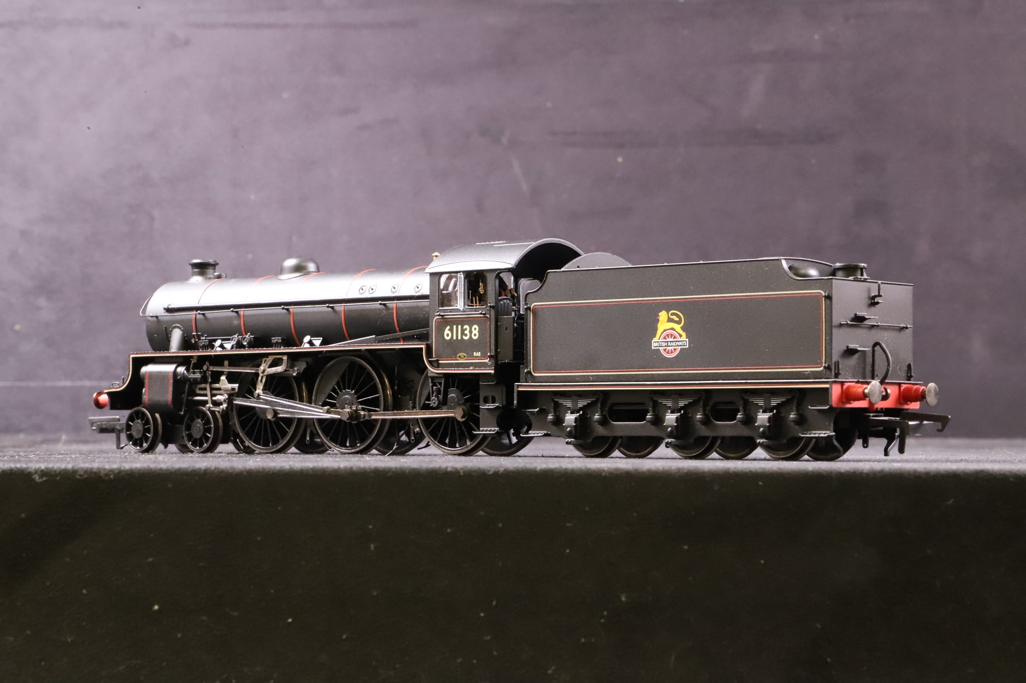 Hornby OO R2999X Class B1 '61138' BR Lined Black E/C DCC Fitted