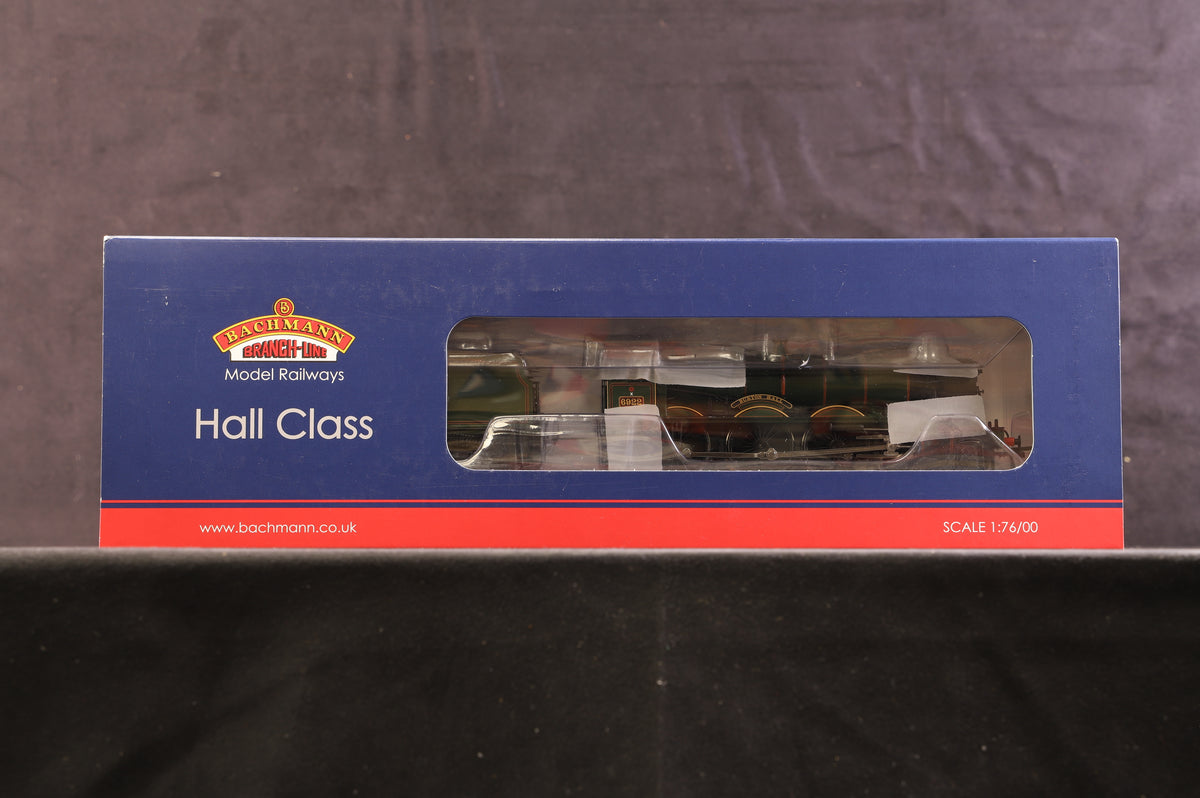 Bachmann OO 32-006 Hall Class &#39;6922&#39; &#39;Burton Hall&#39; BR Green L/C