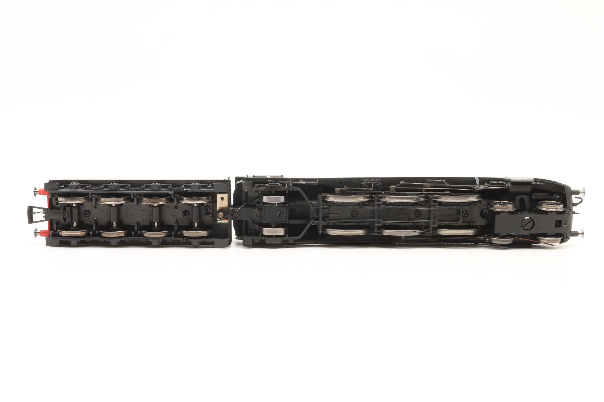 Hornby OO Class A4 '60025' 'Falcon'  BR Green E/C DCC Sound