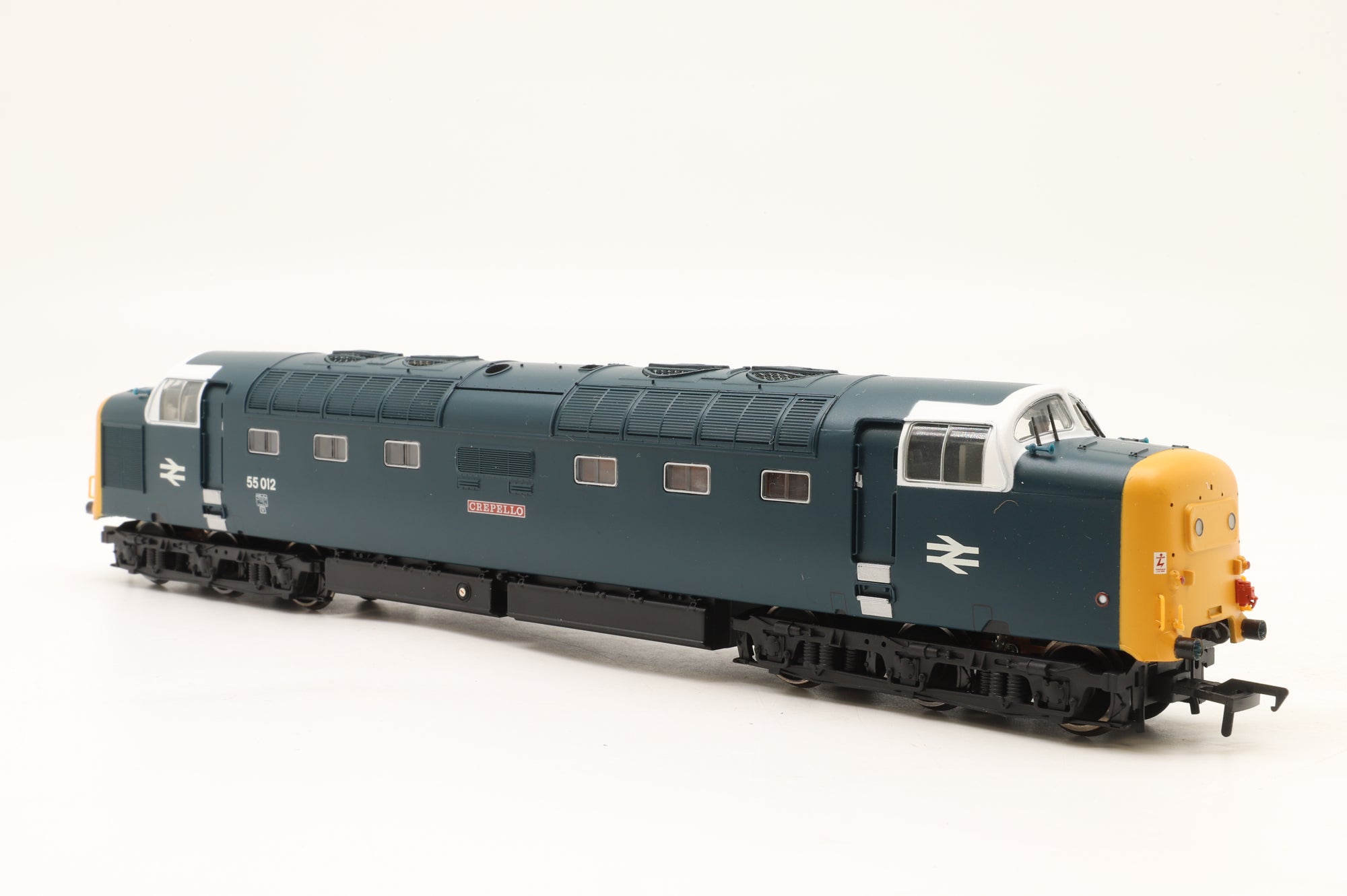 Bachmann OO 32-527 Class 55 Deltic 55012 'Crepello' in BR Blue w/ White Cabs