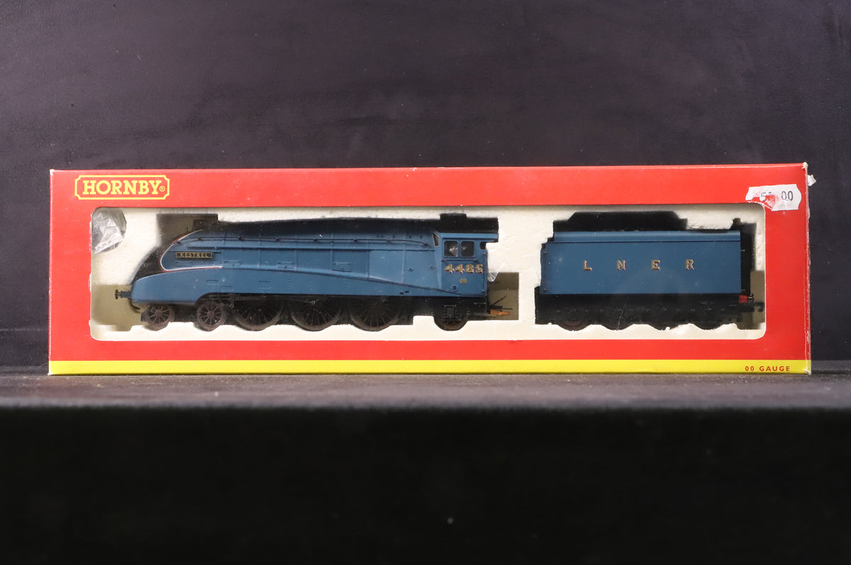 Hornby OO R2154 Class A4 4-6-2 &#39;Kestrel&#39; &#39;4485&#39; LNER Garter Blue