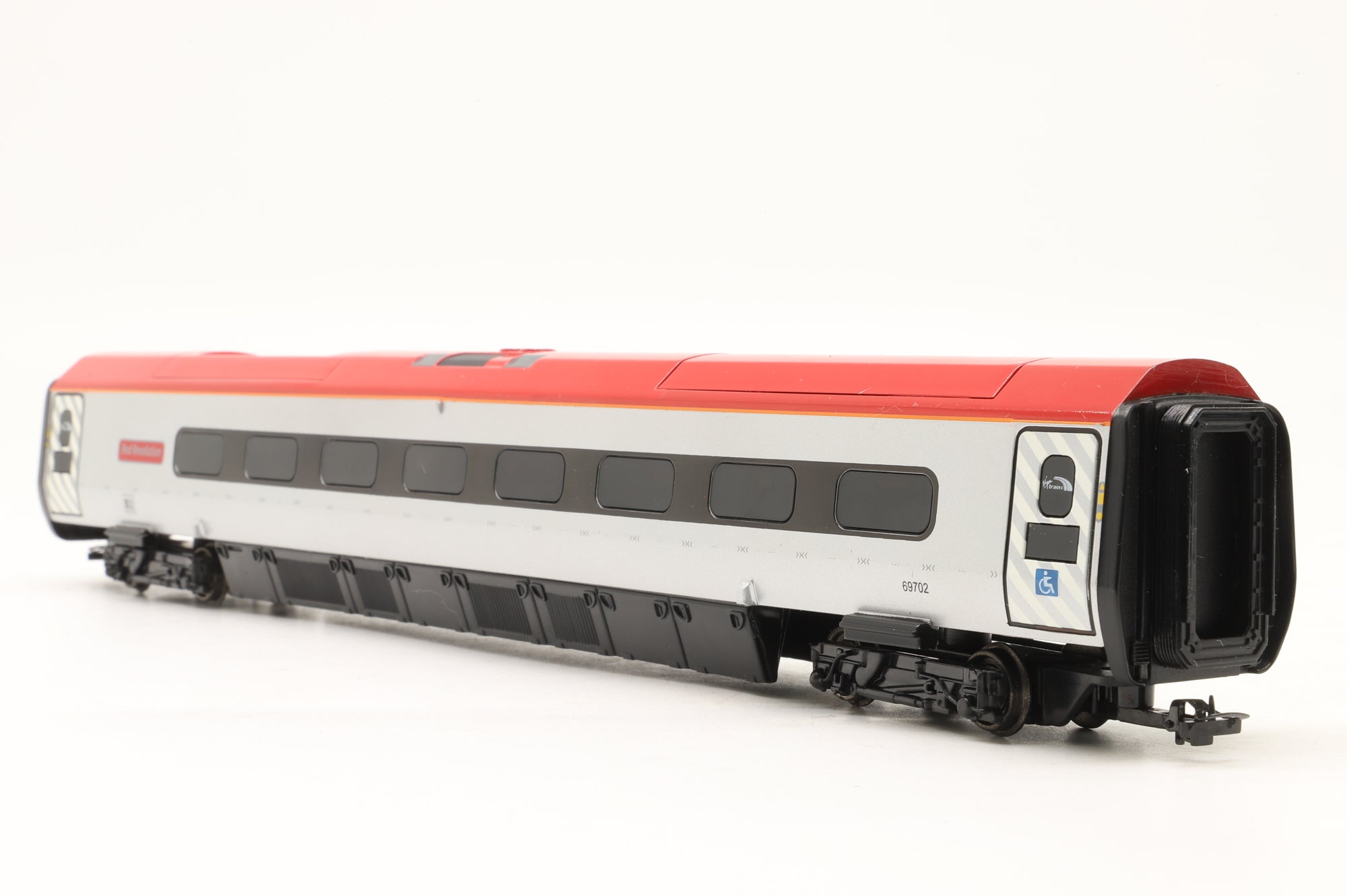 Dapol OO D390-2 Virgin Pendolino 'Red Revolution'