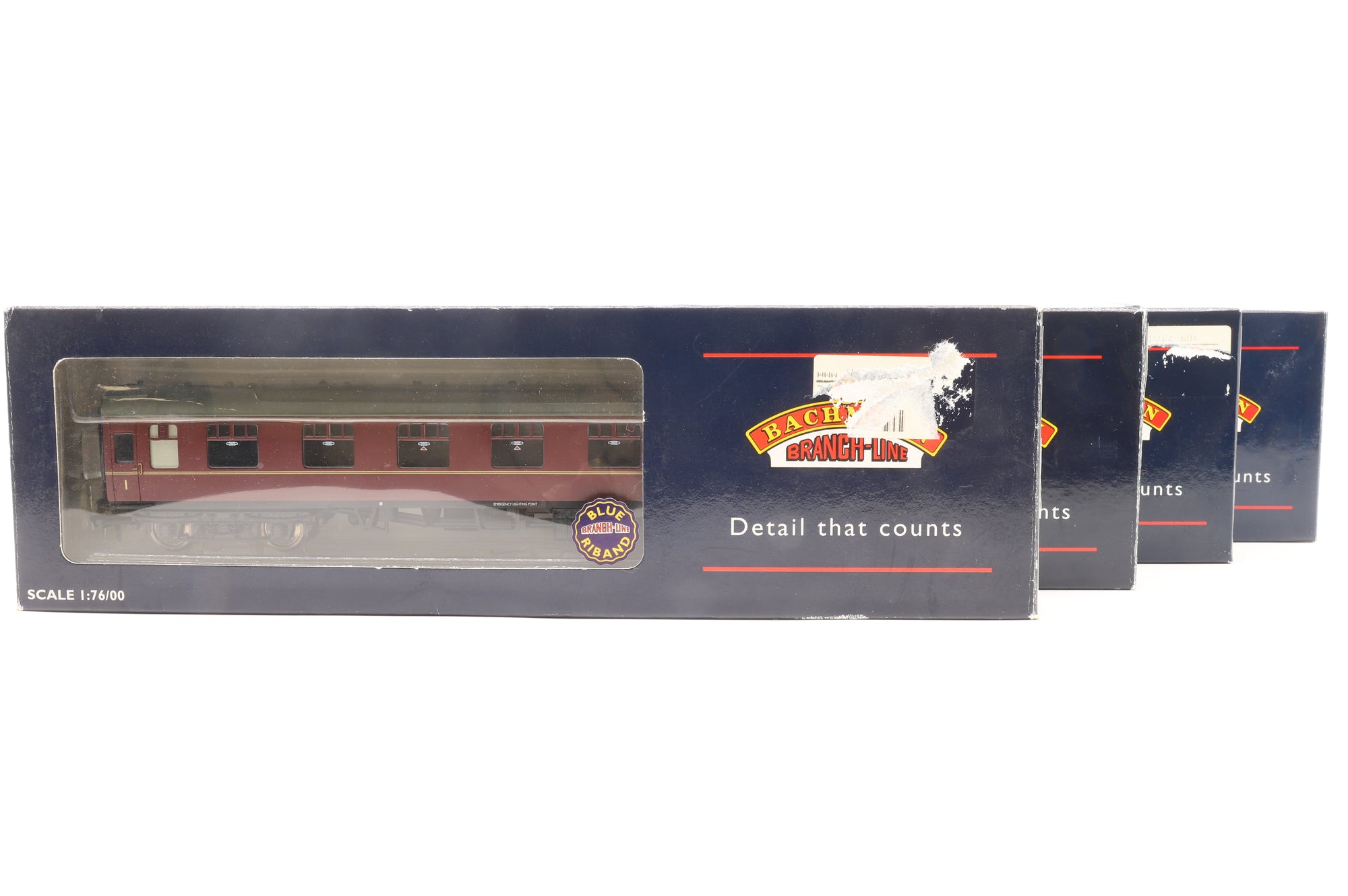 Bachmann OO Rake Of 4 BR Mk1 Lined Maroon Inc. 39-151A, 39-076B & 39-101