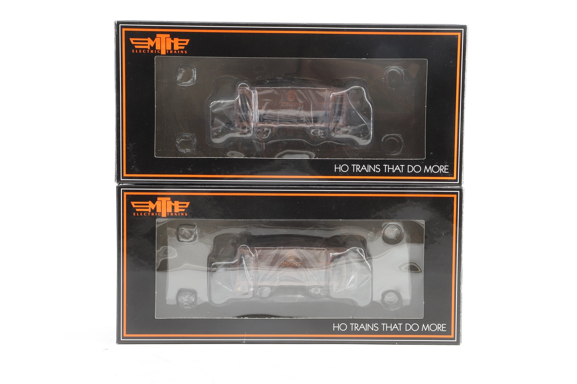 MTH HO Rake of 4 70T Centre Discharge Ore Cars in DMIR Livery