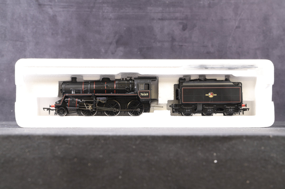 Bachmann OO 32-951 Standard Class 4MT 2-6-0 &#39;76069&#39; BR Black BR1B Tender L/Crest