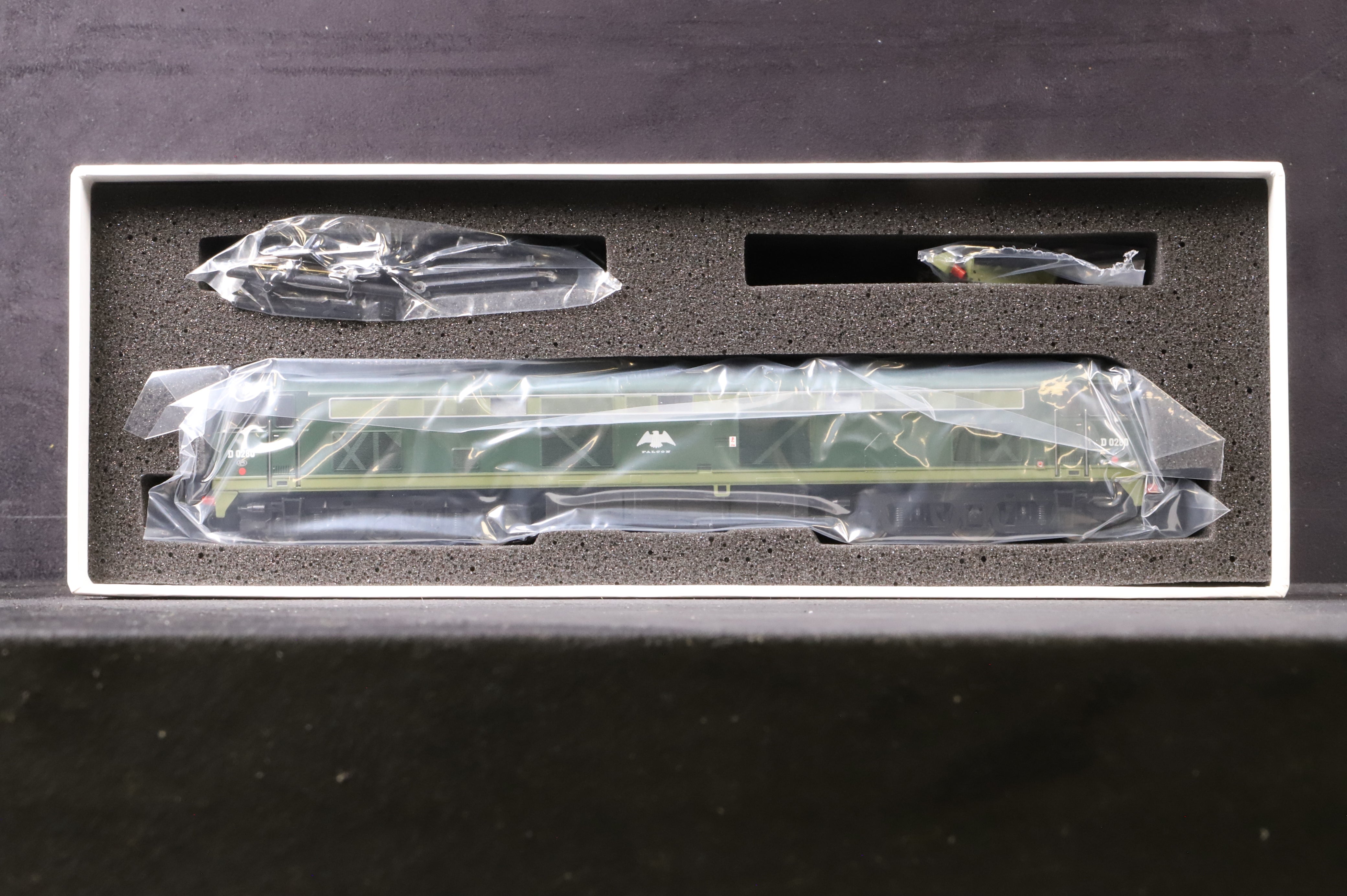 Heljan OO 5301 Class 53 Diesel 'D0280' 'Falcon' BR Two Tone Green