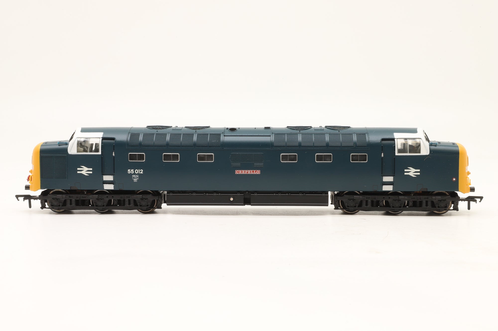 Bachmann OO 32-527 Class 55 Deltic 55012 'Crepello' in BR Blue w/ White Cabs